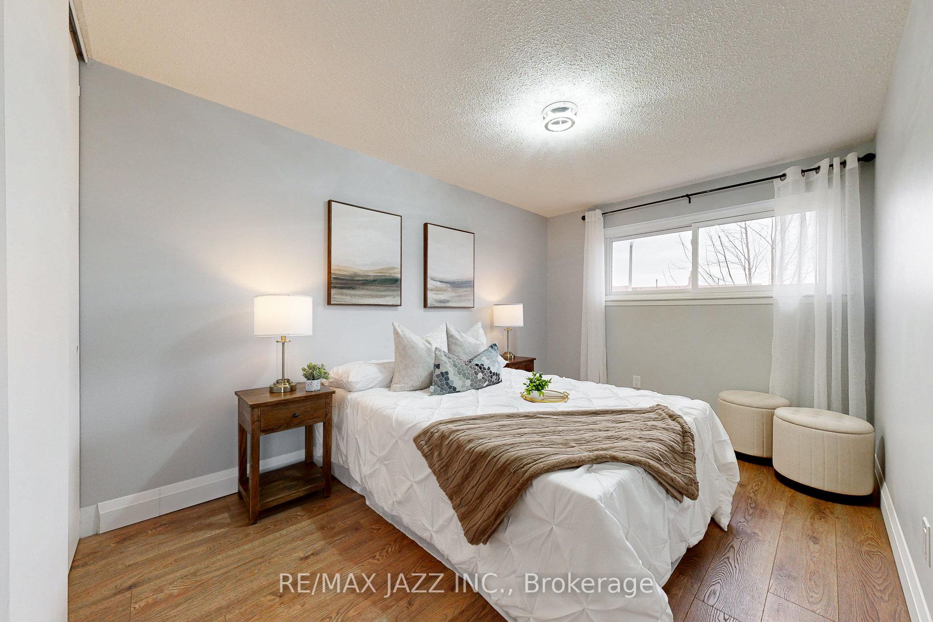 Photo 25 of 7 Groves Lane, Ajax, South East — HOMEH