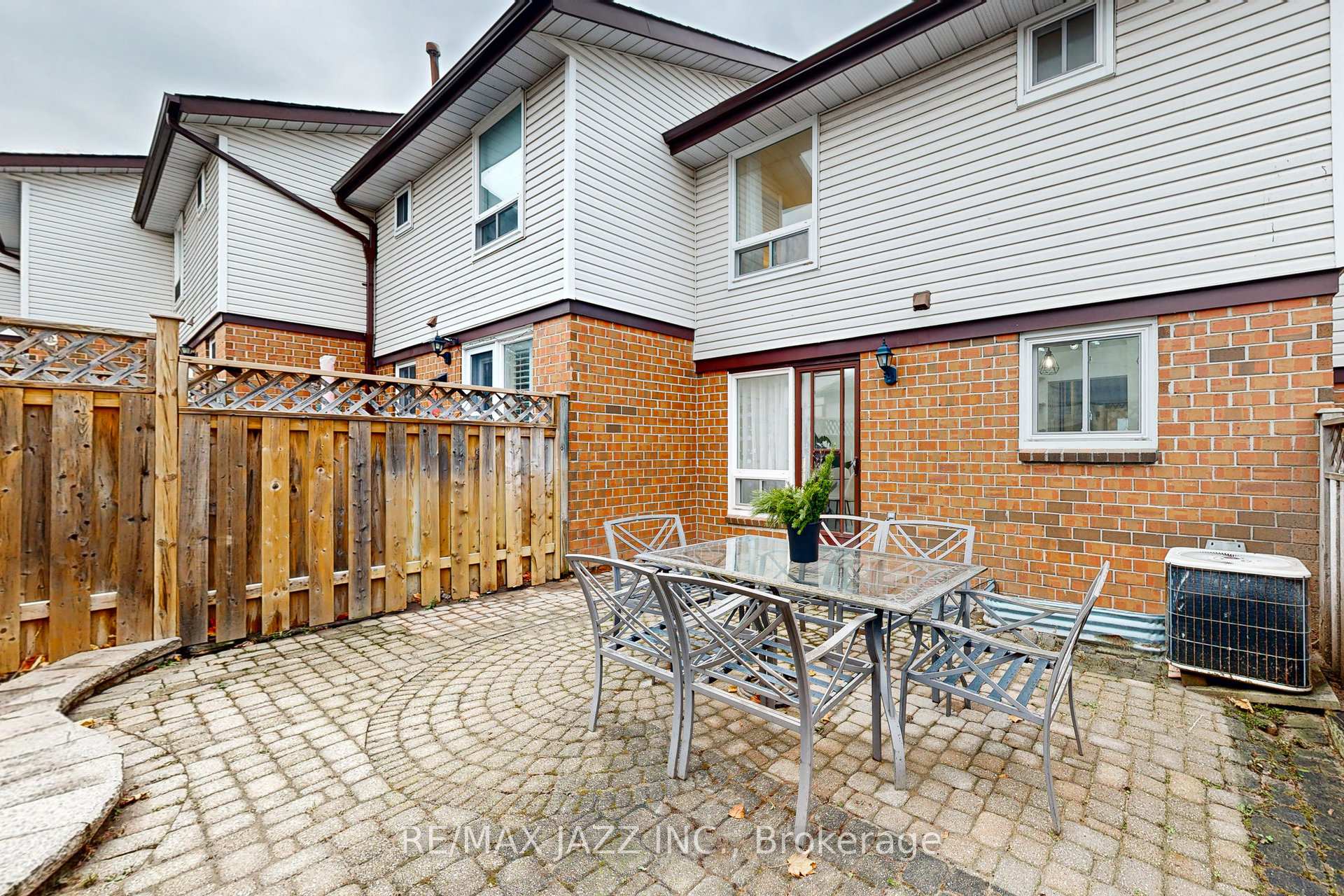Photo 36 of 7 Groves Lane, Ajax, South East — HOMEH