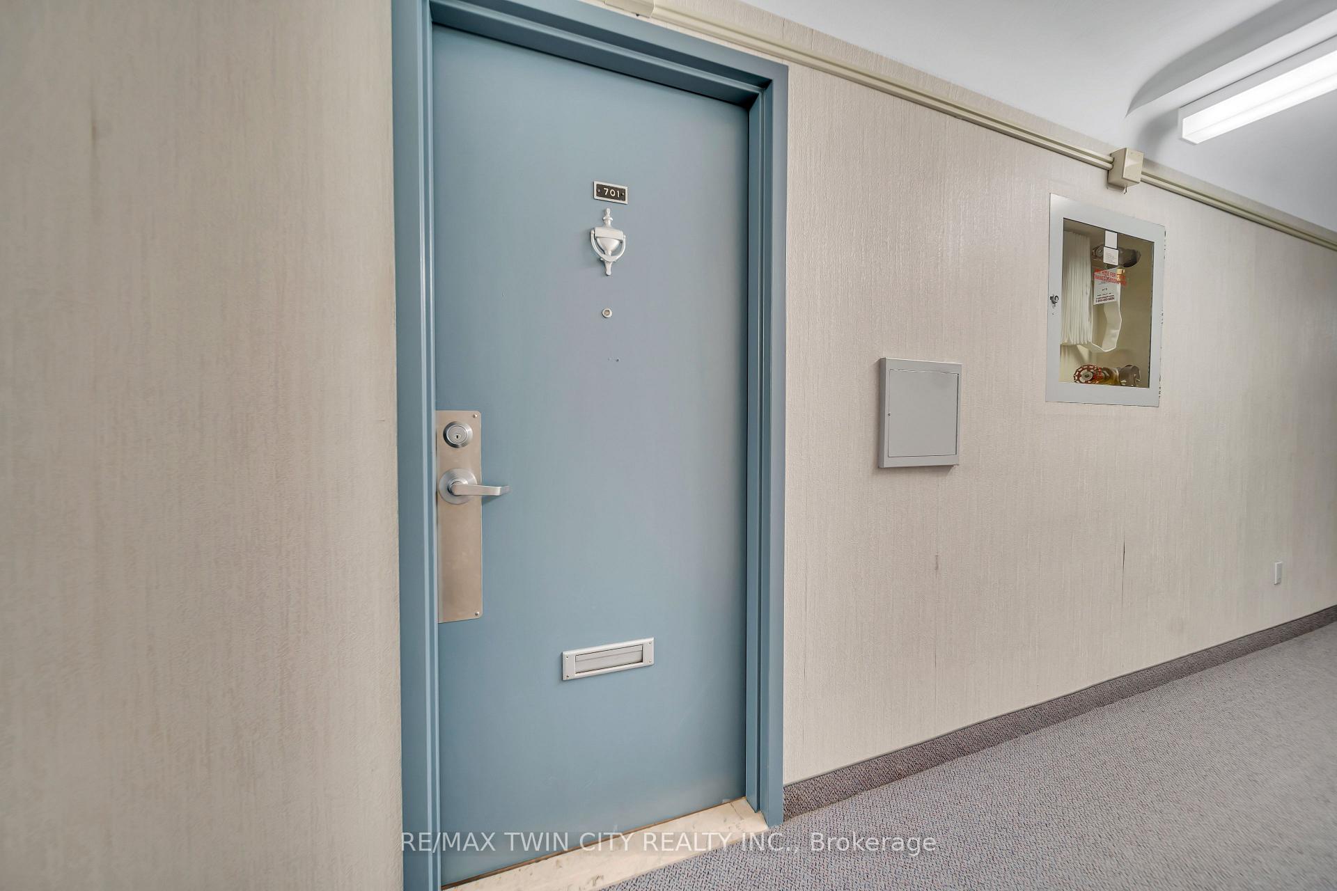 Photo 6 of Unit 701, 24 Midland Drive, Kitchener — HOMEH