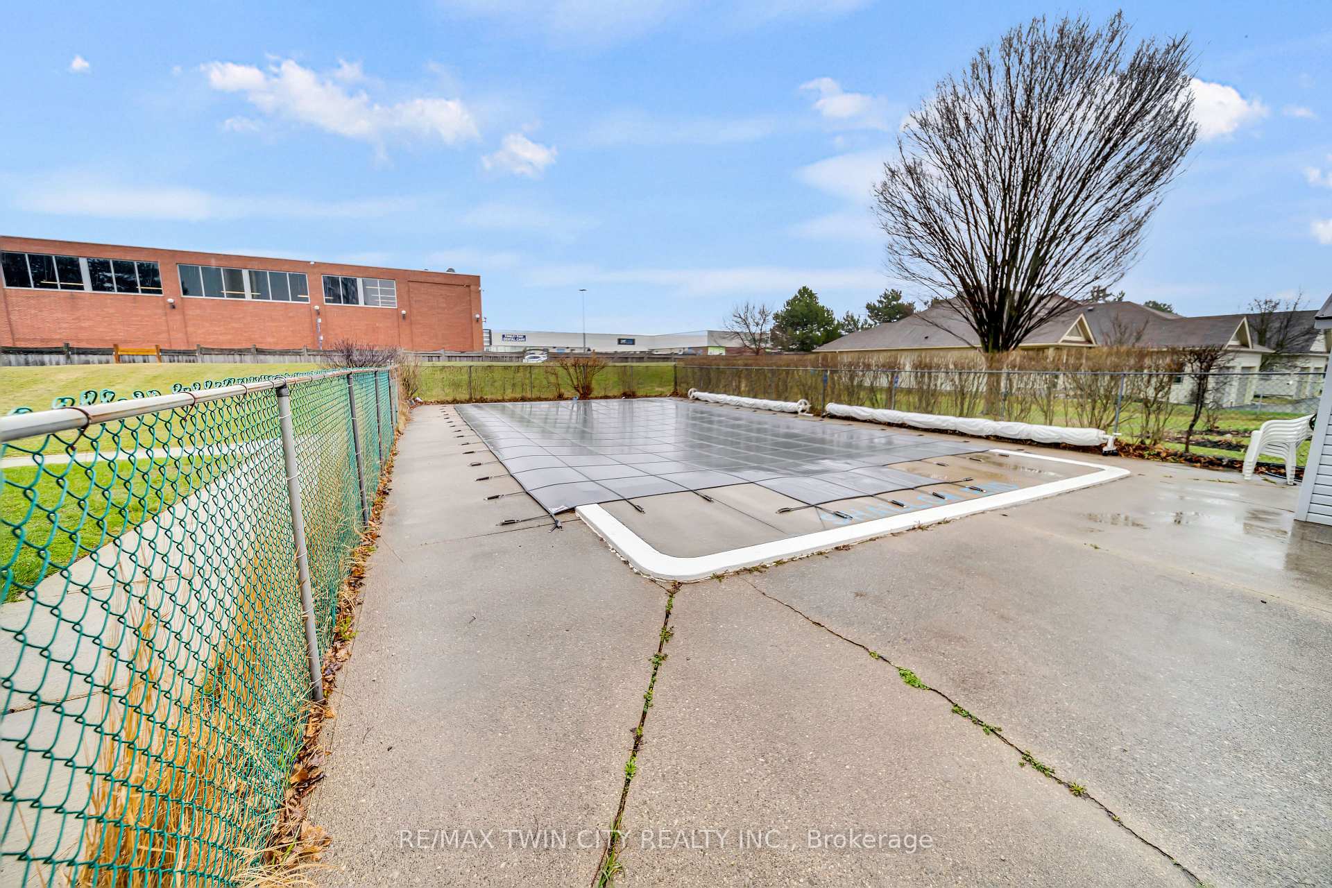 Photo 31 of Unit 701, 24 Midland Drive, Kitchener — HOMEH