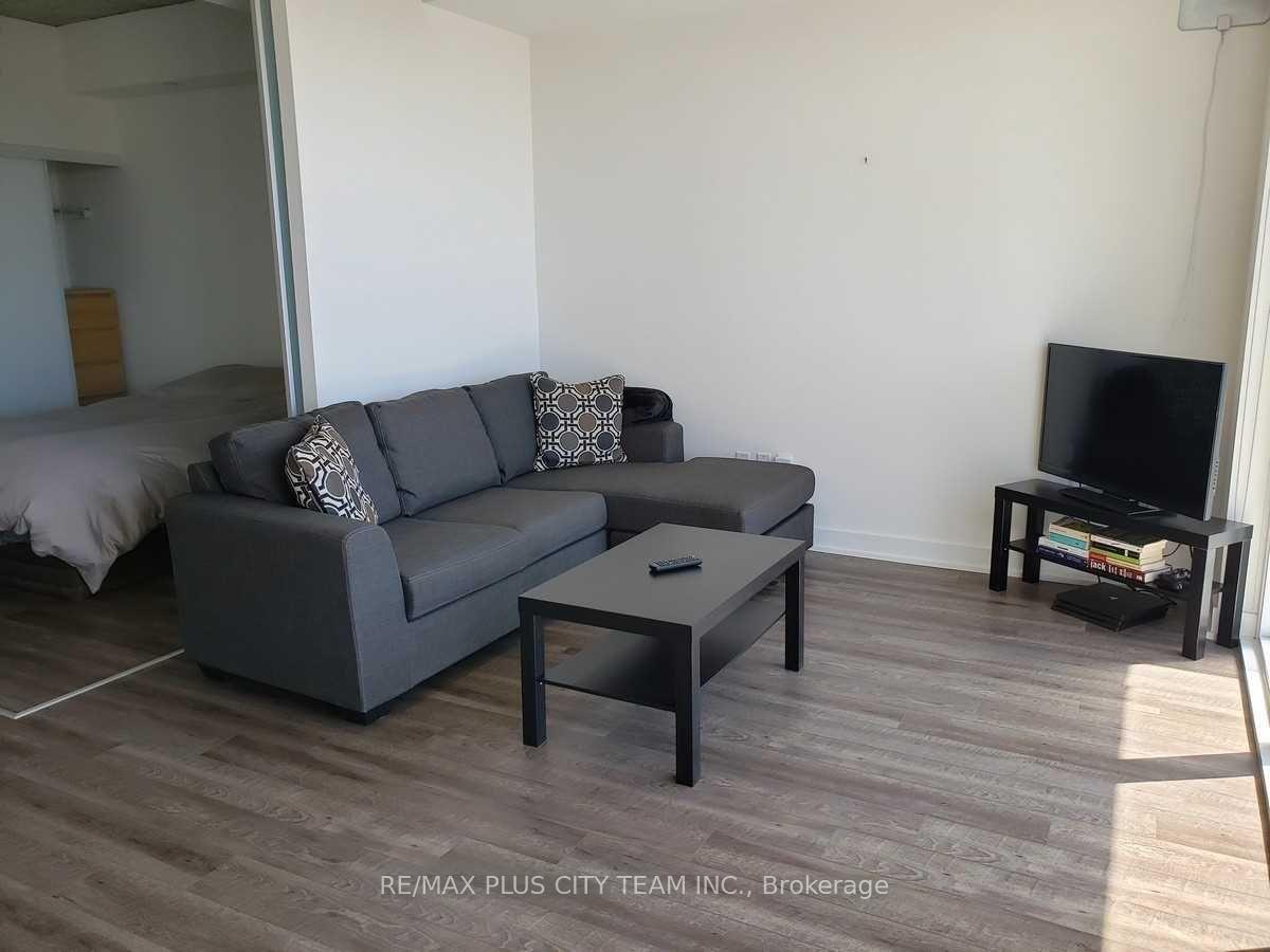 Photo 3 of Unit 810, 15 Baseball Place, Toronto, South Riverdale — HOMEH