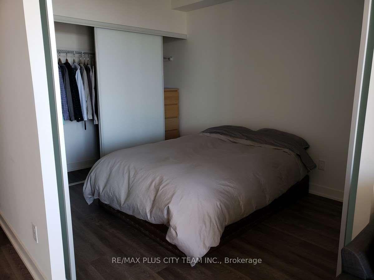 Photo 6 of Unit 810, 15 Baseball Place, Toronto, South Riverdale — HOMEH