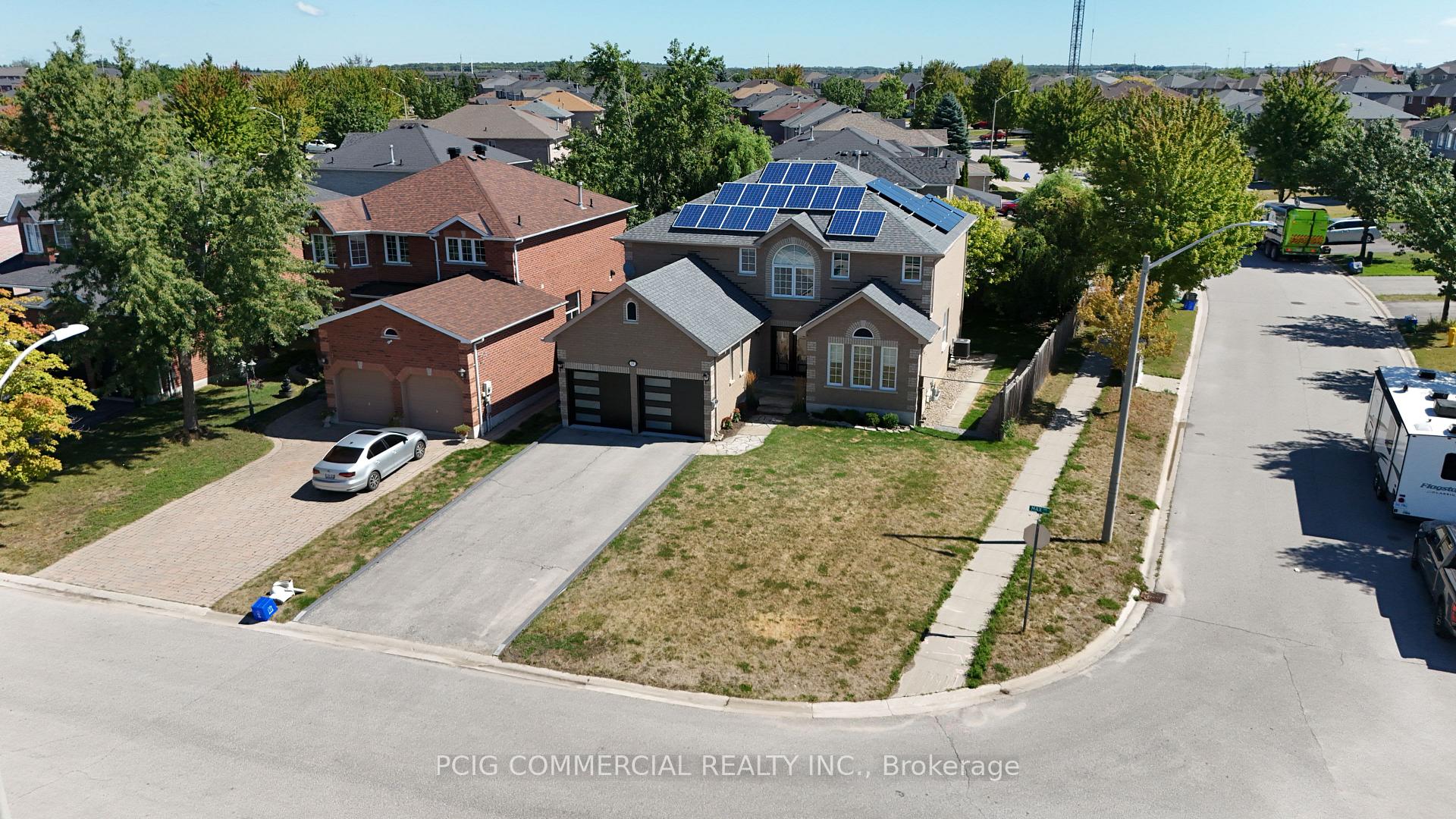 Photo 7 of 18 Max Avenue, Barrie, Painswick South — HOMEH