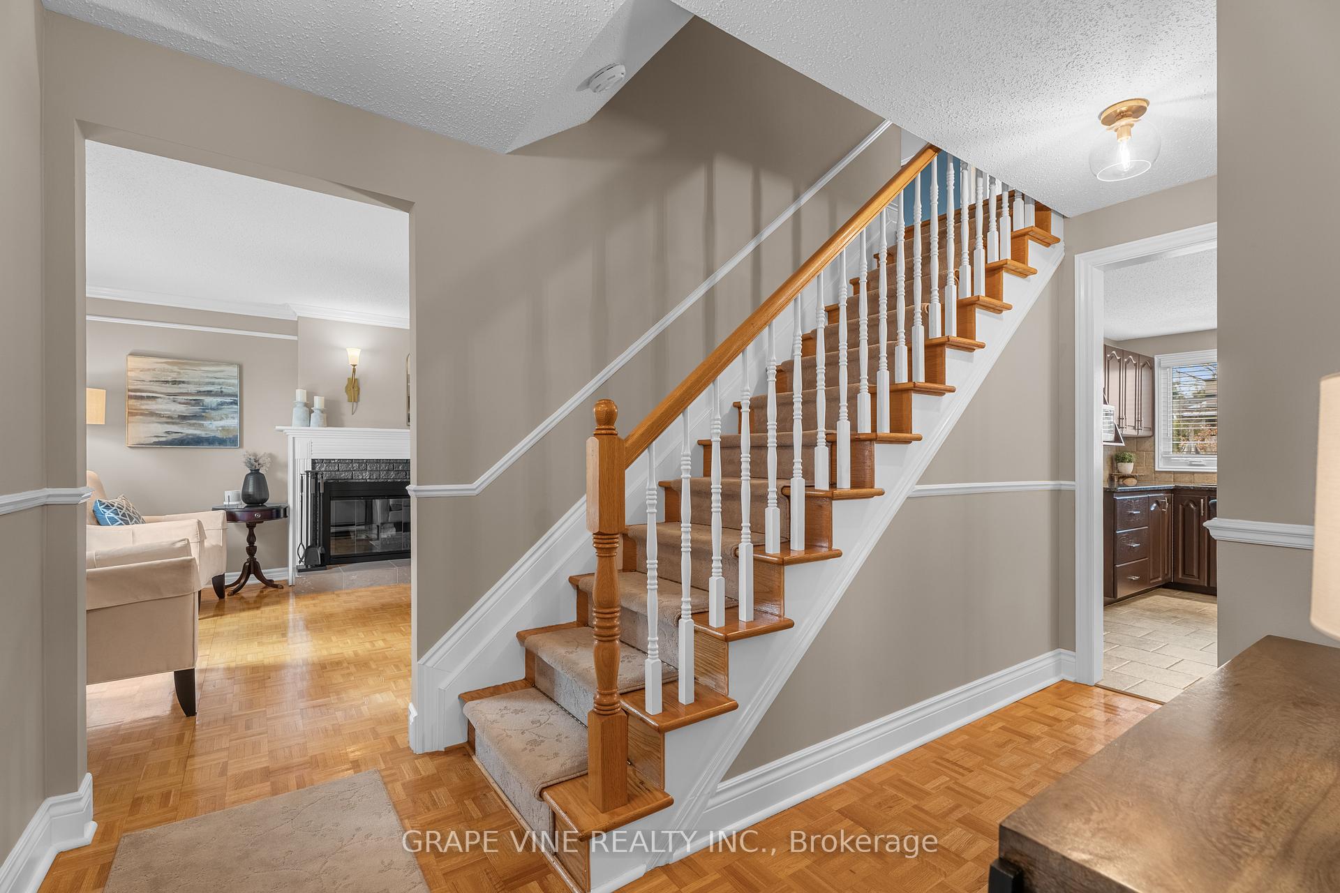 Photo 6 of 58 Charkay Street, Ottawa, Borden Farm/Stewart Farm/Carleton Heights/Parkwood Hills — HOMEH