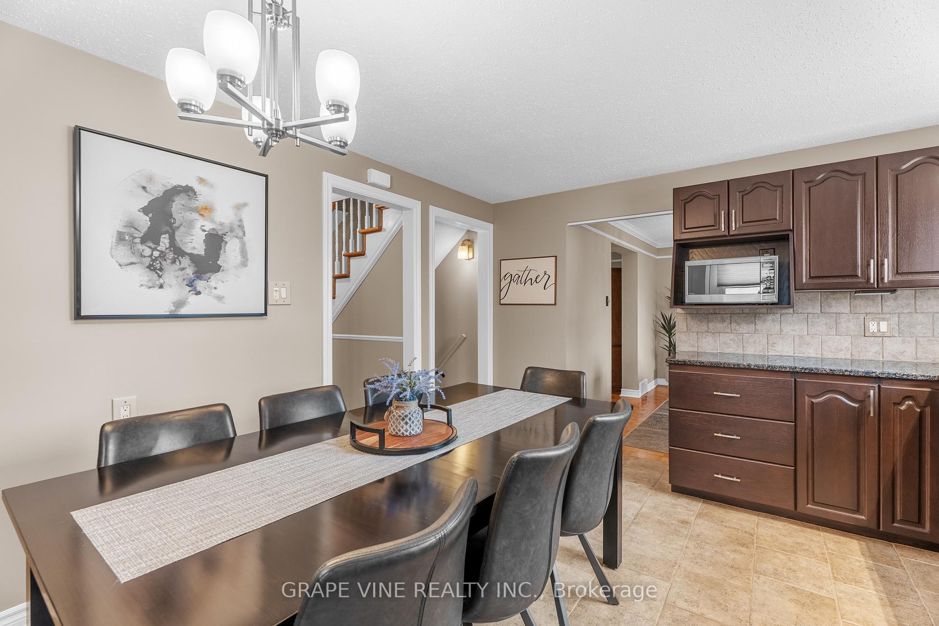 Photo 9 of 58 Charkay Street, Ottawa, Borden Farm/Stewart Farm/Carleton Heights/Parkwood Hills — HOMEH