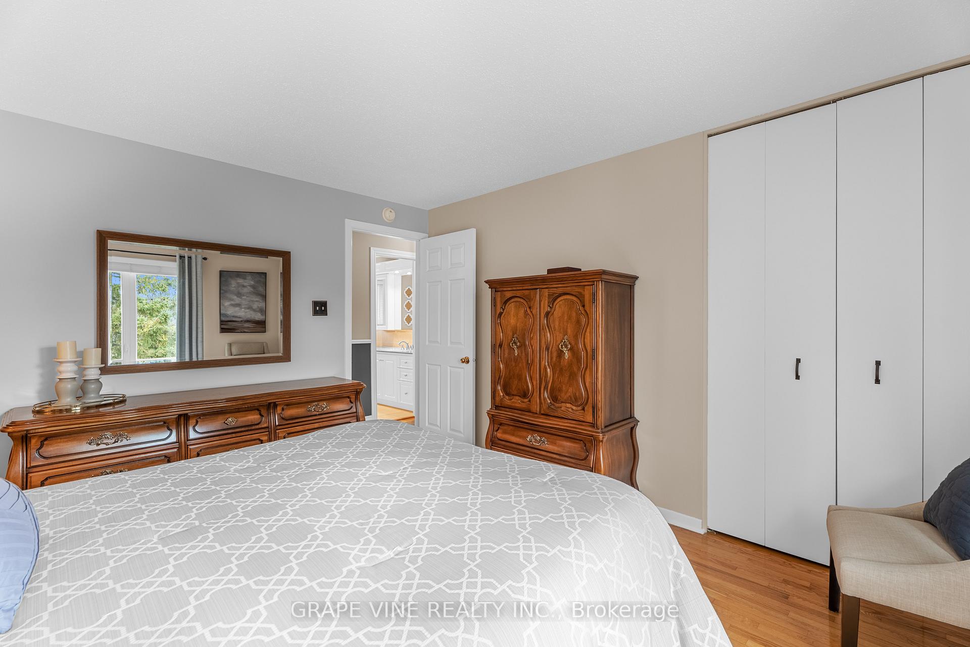Photo 13 of 58 Charkay Street, Ottawa, Borden Farm/Stewart Farm/Carleton Heights/Parkwood Hills — HOMEH