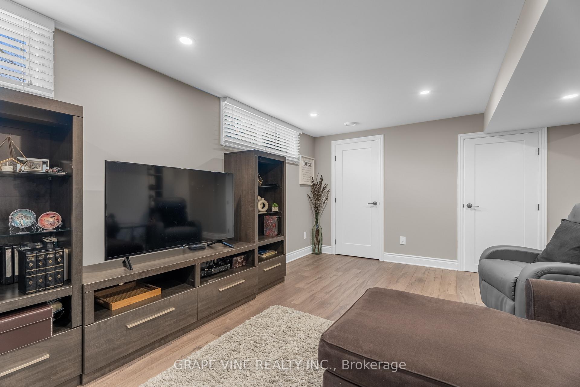 Photo 26 of 58 Charkay Street, Ottawa, Borden Farm/Stewart Farm/Carleton Heights/Parkwood Hills — HOMEH