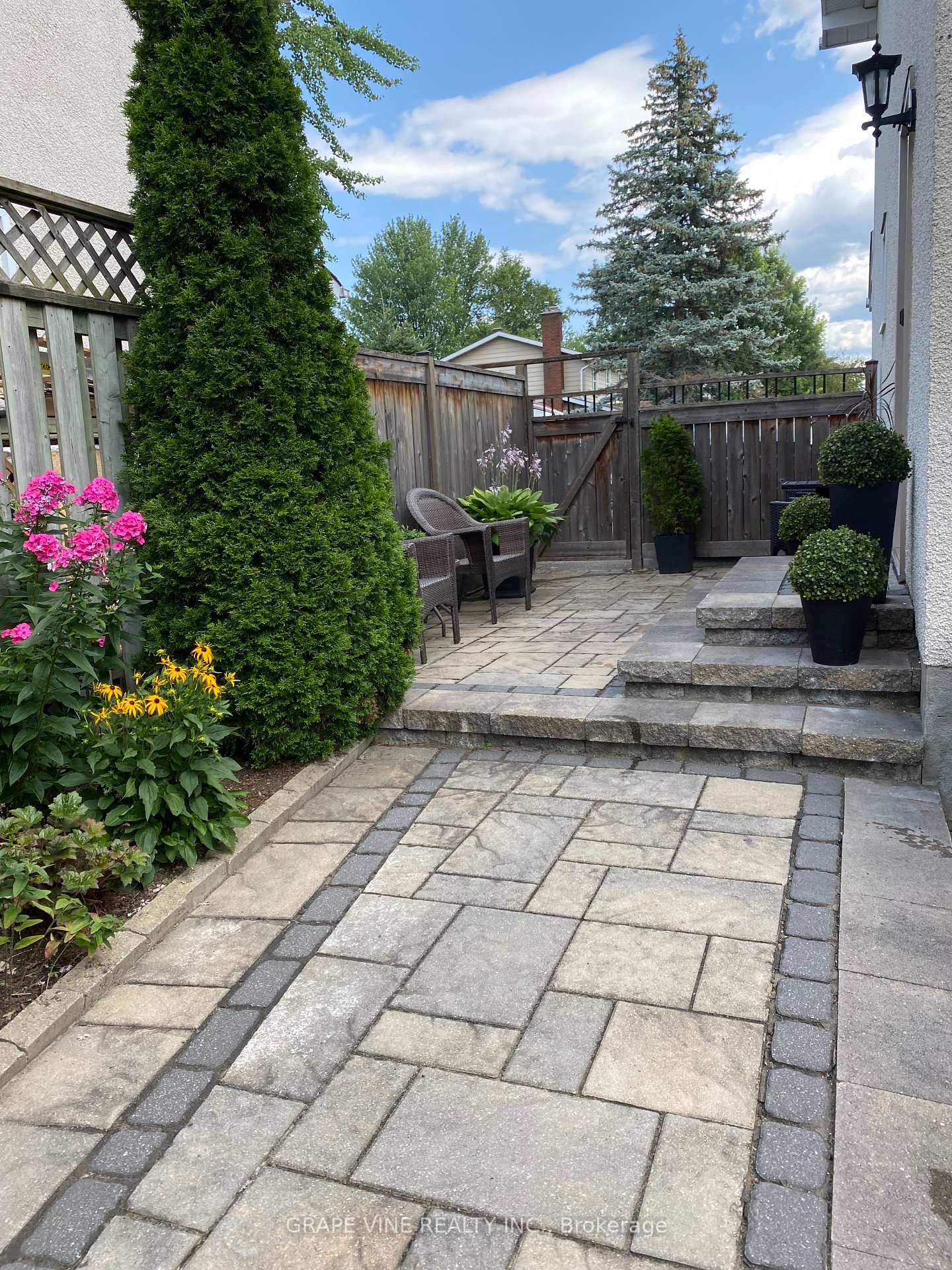 Photo 37 of 58 Charkay Street, Ottawa, Borden Farm/Stewart Farm/Carleton Heights/Parkwood Hills — HOMEH