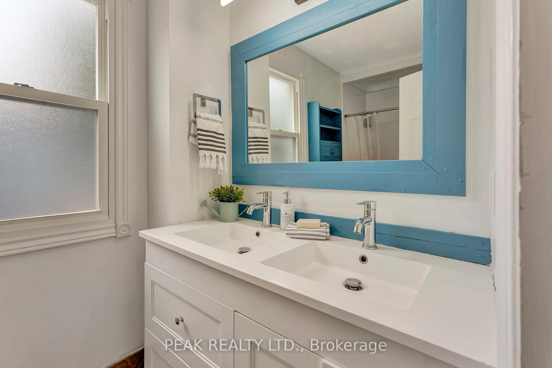 Photo 12 of 126 Silver Street, Brant, Paris — HOMEH