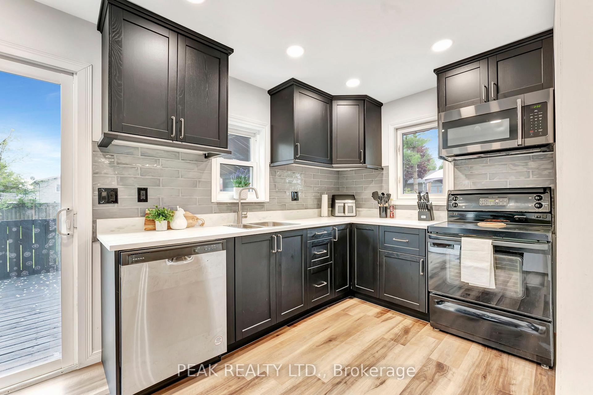 Photo 13 of 126 Silver Street, Brant, Paris — HOMEH