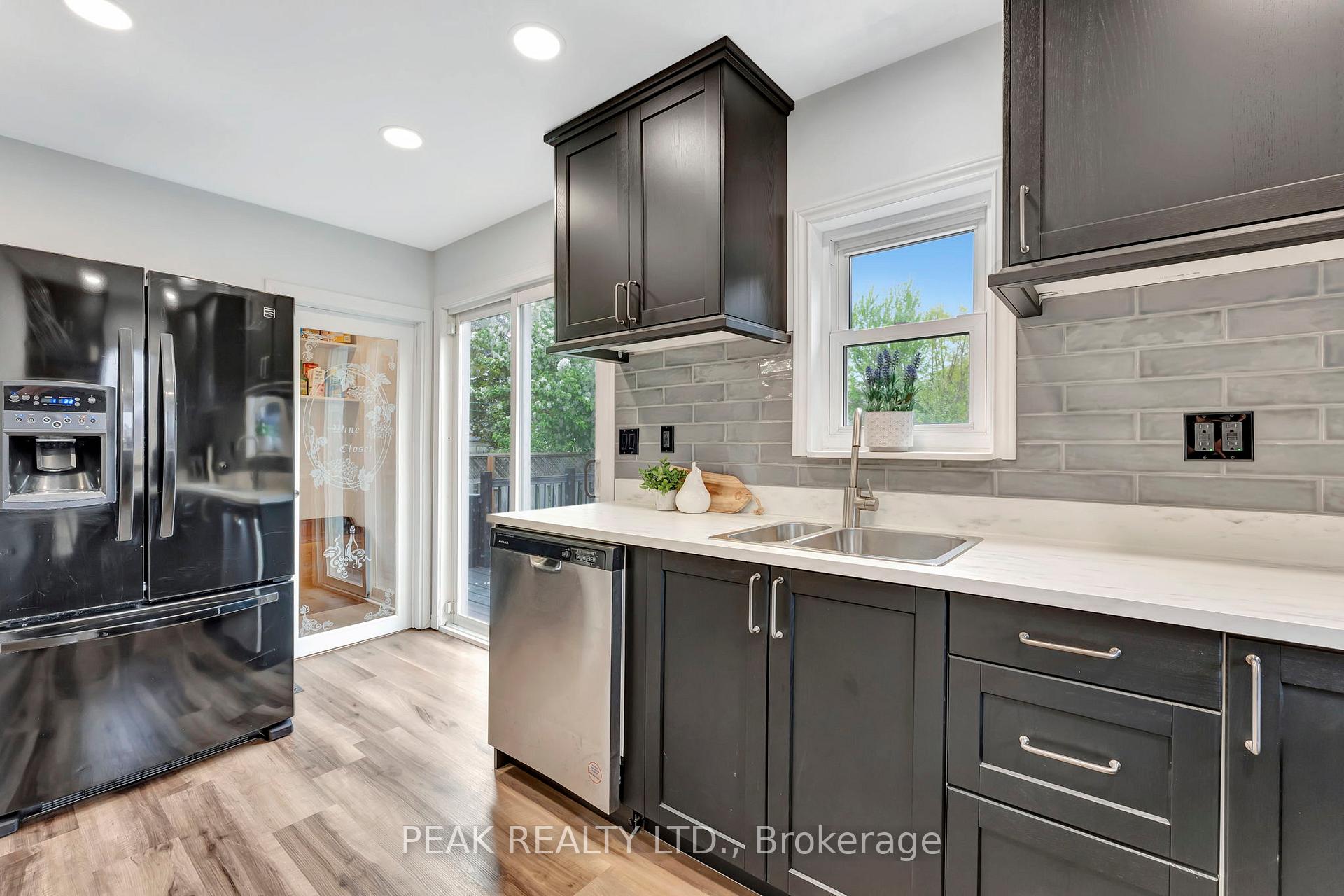 Photo 14 of 126 Silver Street, Brant, Paris — HOMEH