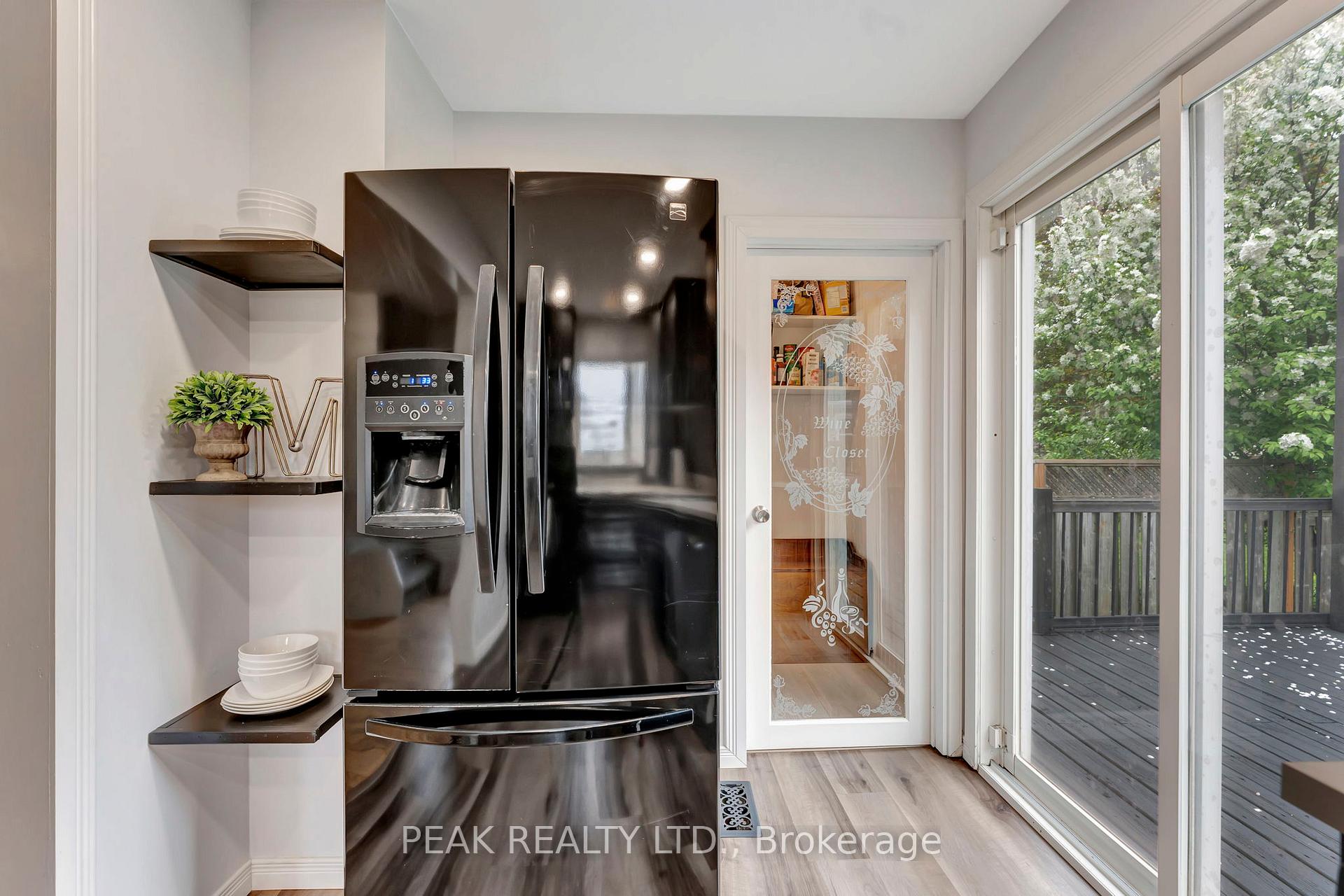 Photo 10 of 126 Silver Street, Brant, Paris — HOMEH