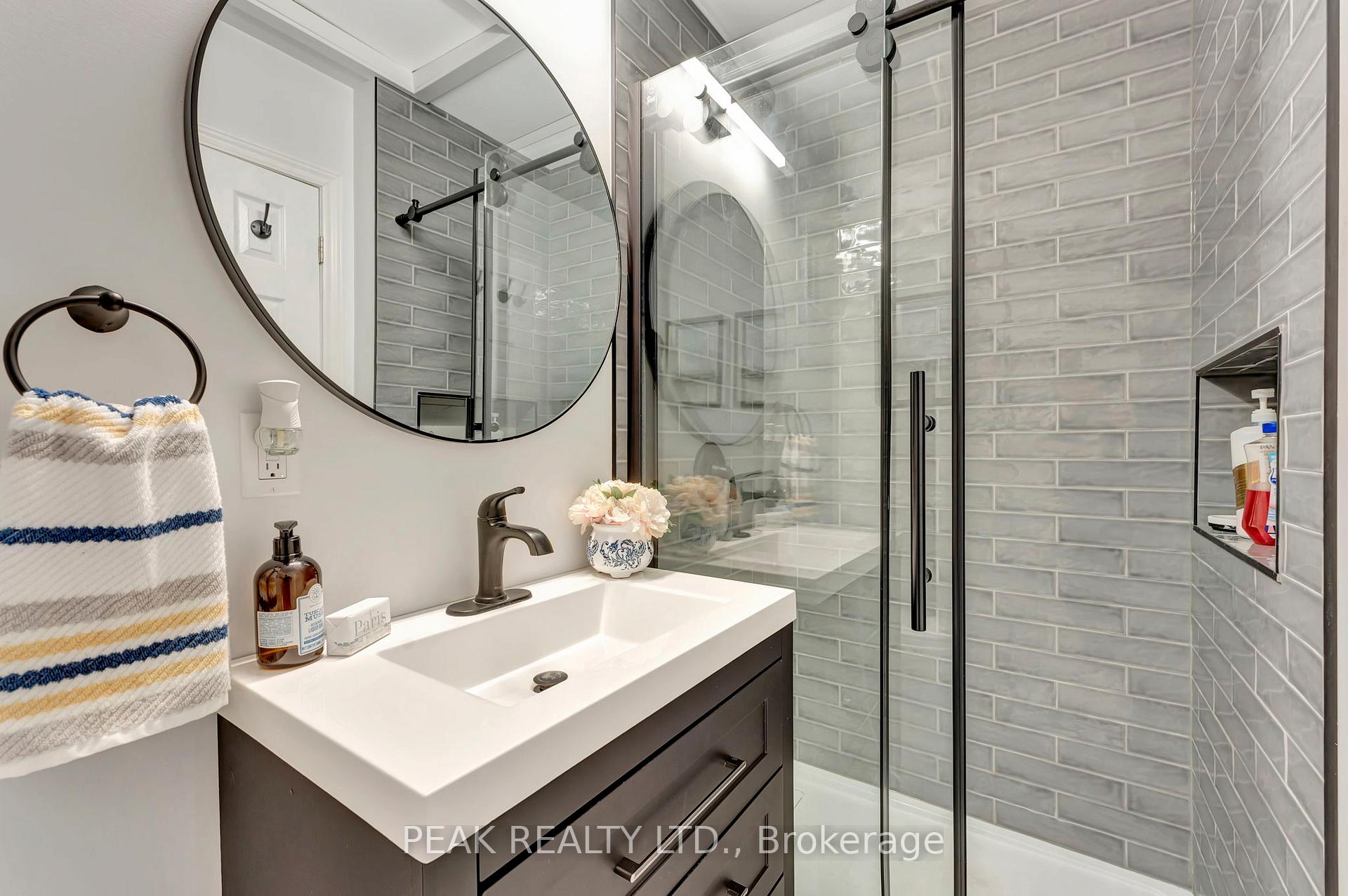 Photo 21 of 126 Silver Street, Brant, Paris — HOMEH