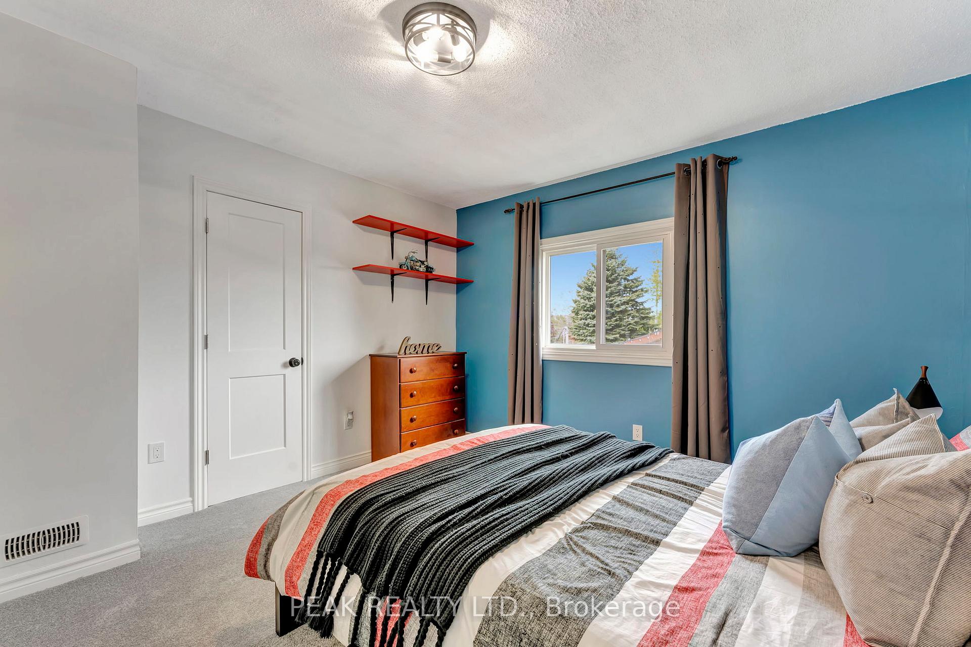 Photo 24 of 126 Silver Street, Brant, Paris — HOMEH