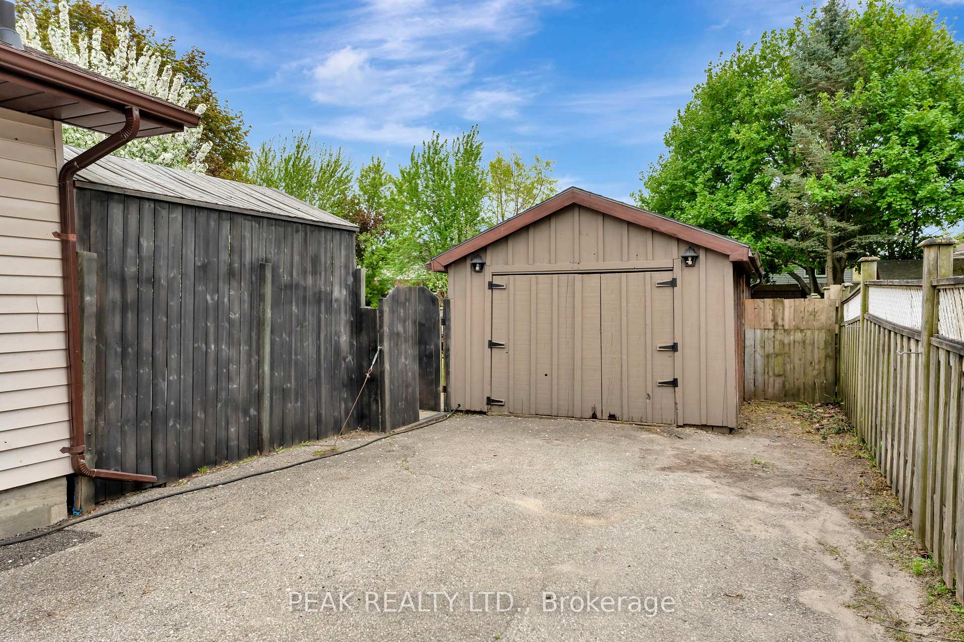 Photo 27 of 126 Silver Street, Brant, Paris — HOMEH