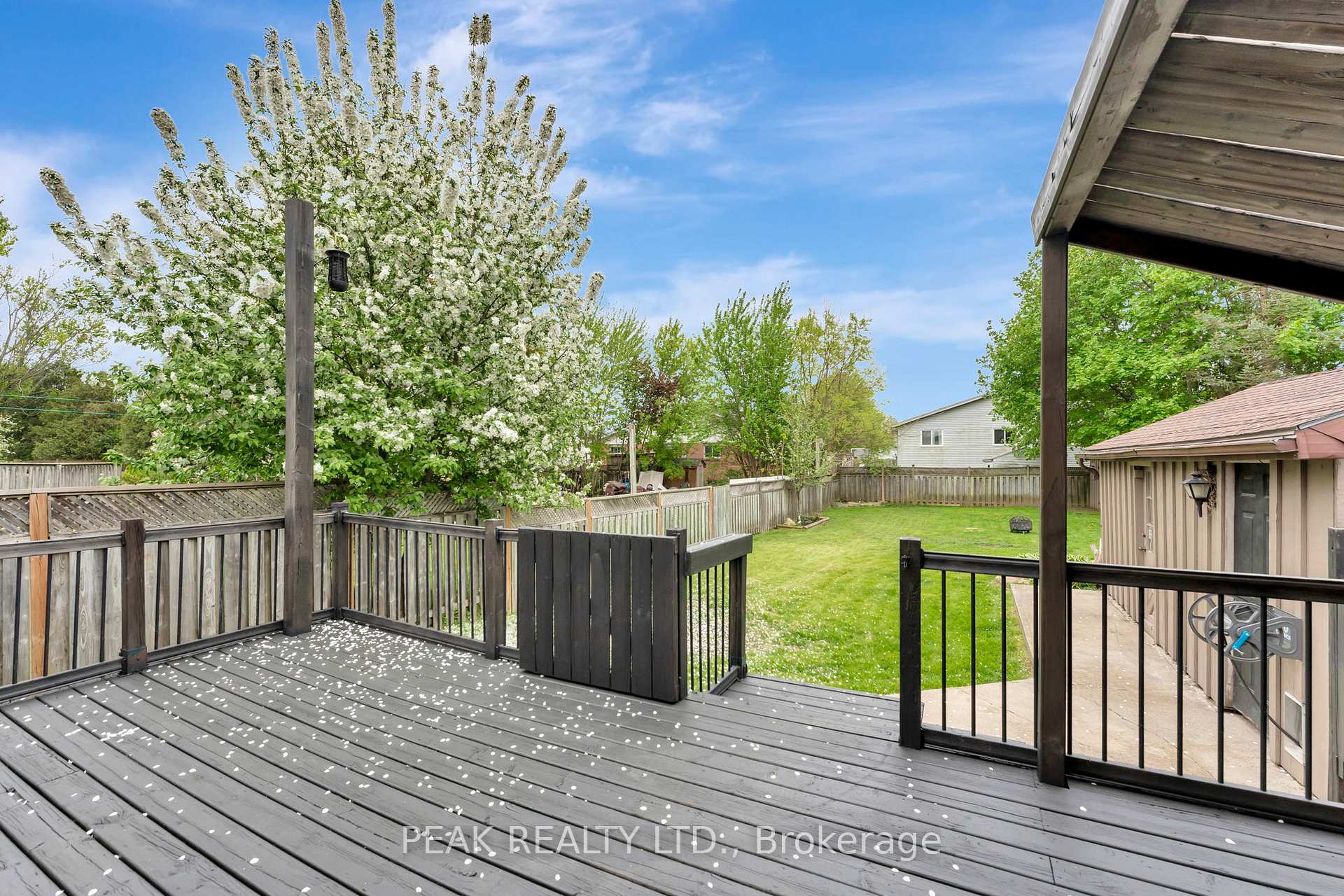 Photo 31 of 126 Silver Street, Brant, Paris — HOMEH
