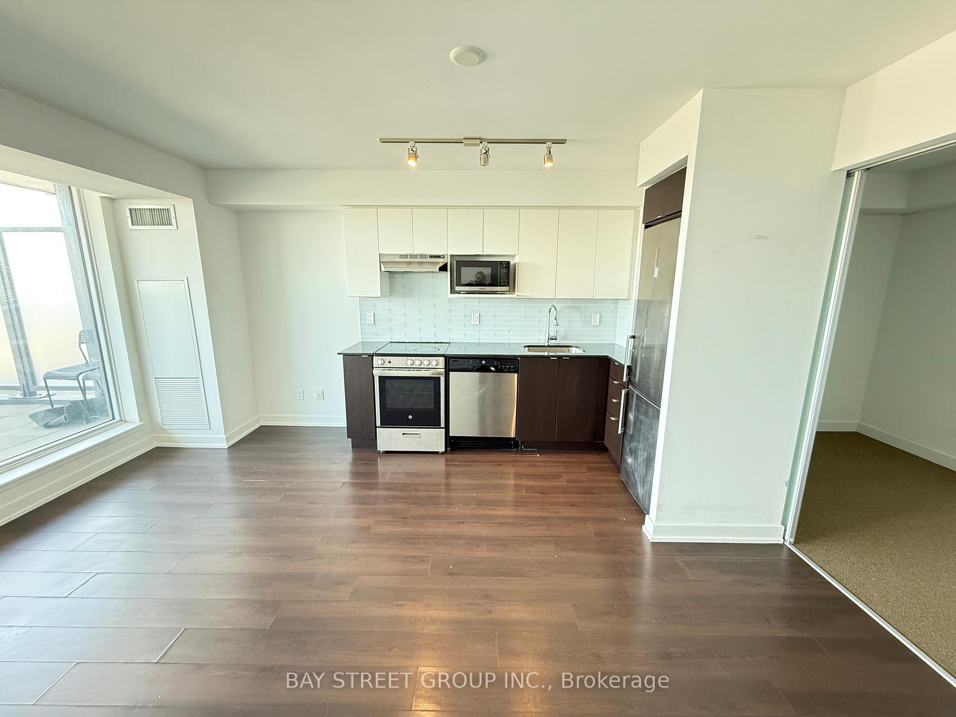 Photo 1 of Unit 807, 120 Varna Drive, Toronto, Englemount-Lawrence — HOMEH
