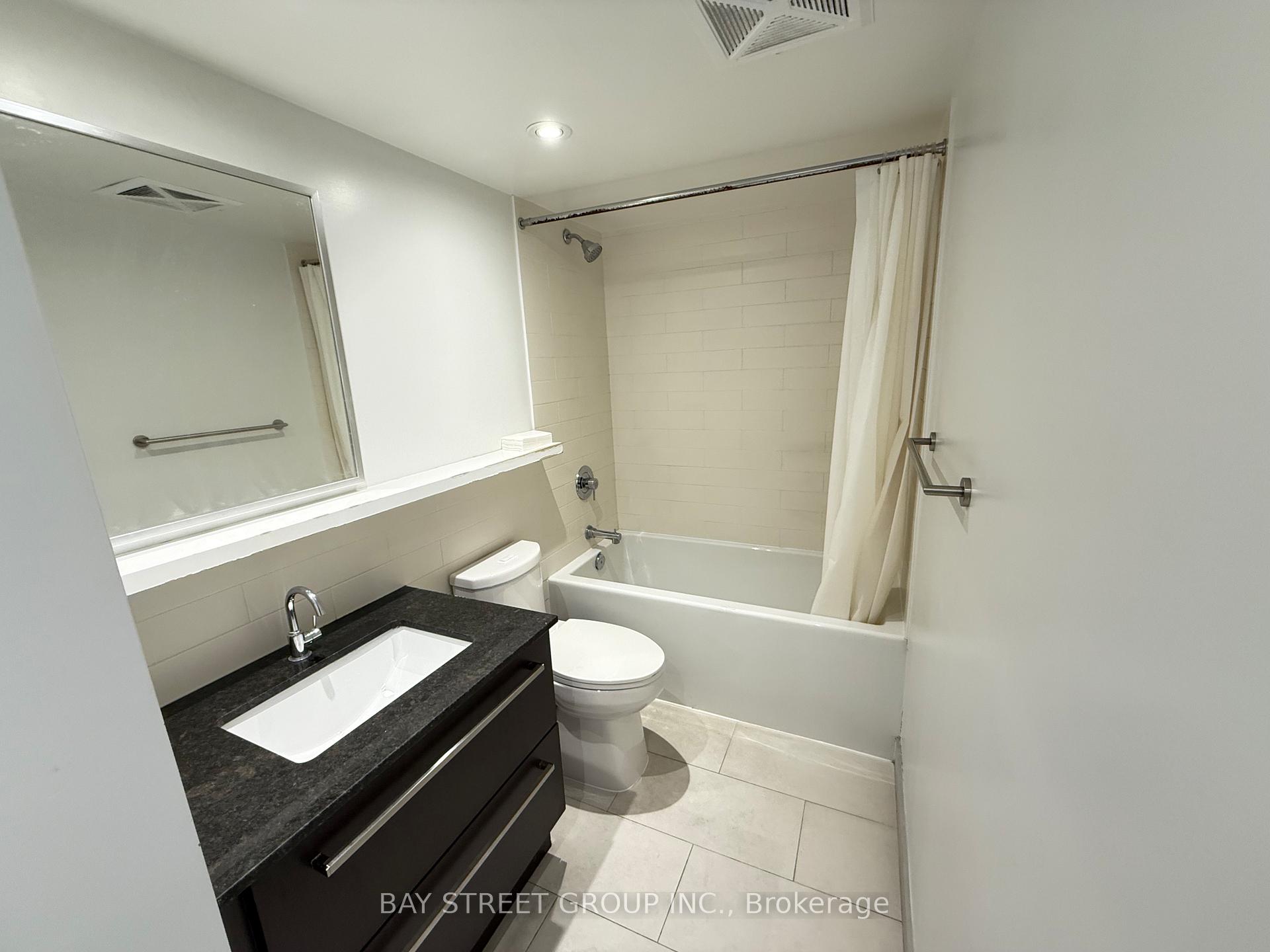 Photo 5 of Unit 807, 120 Varna Drive, Toronto, Englemount-Lawrence — HOMEH