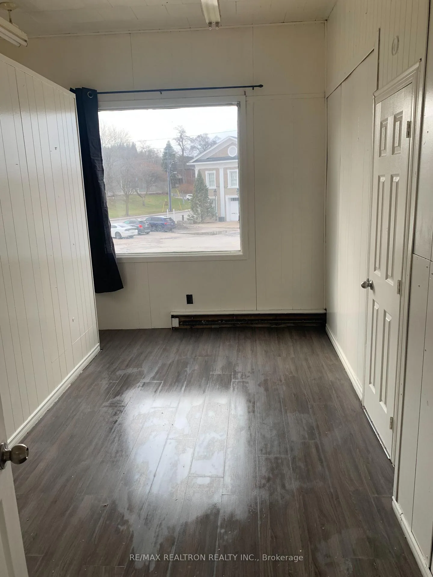 Photo 6 of Unit B, 54 Market Square, Quinte West, Trenton Ward — HOMEH