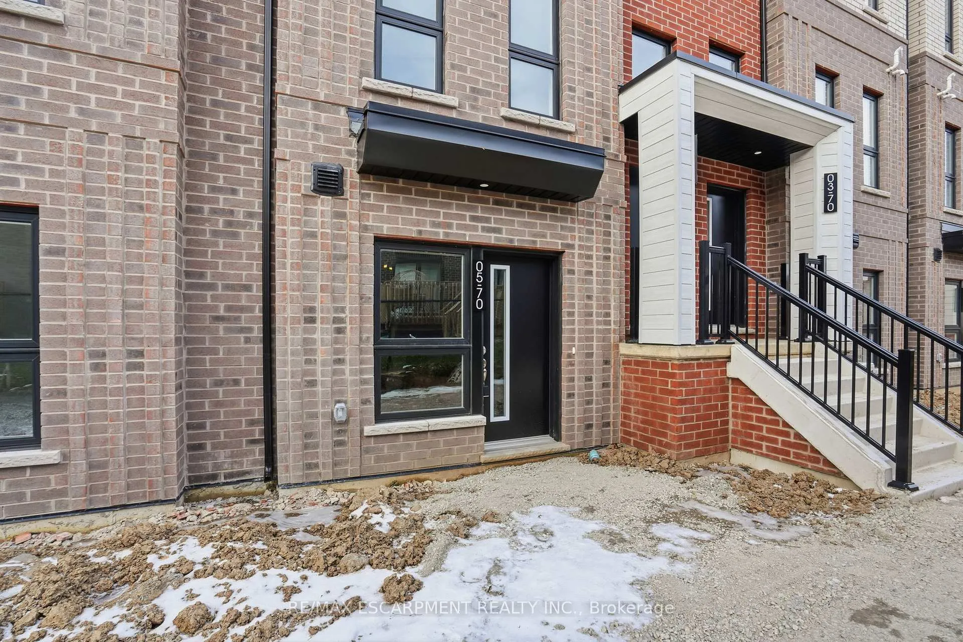 Photo 2 of Unit 5, 70 Kenesky Drive, Hamilton, Waterdown — HOMEH