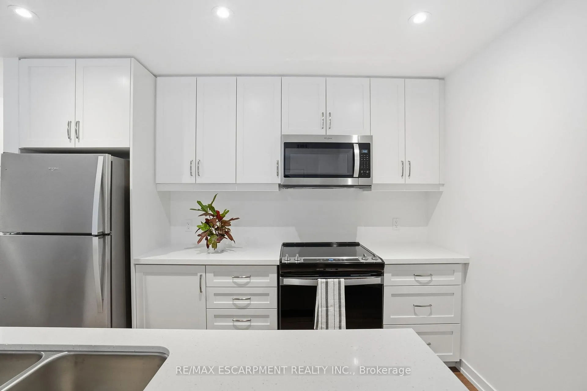 Photo 7 of Unit 5, 70 Kenesky Drive, Hamilton, Waterdown — HOMEH