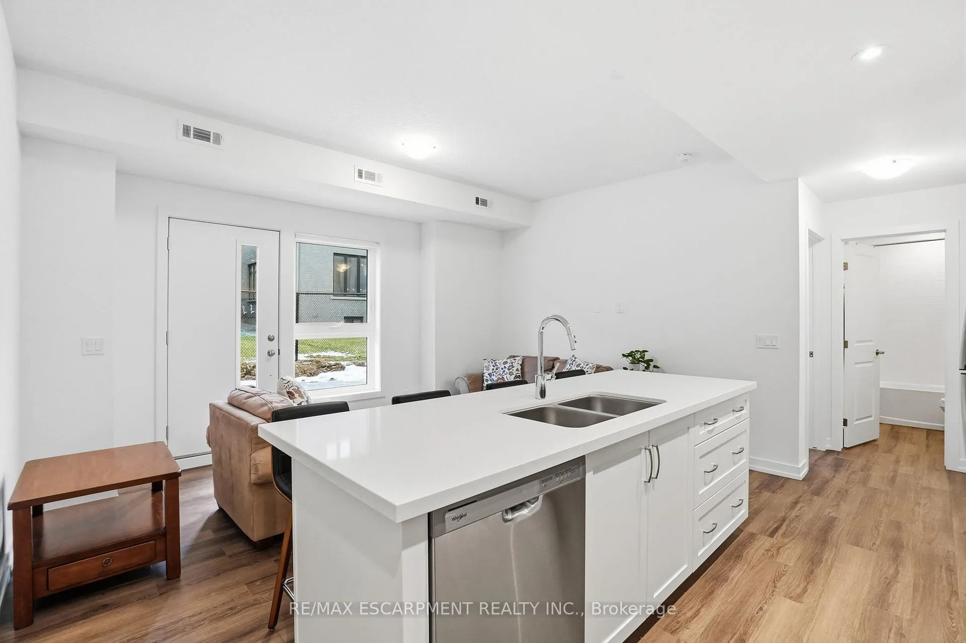 Photo 8 of Unit 5, 70 Kenesky Drive, Hamilton, Waterdown — HOMEH