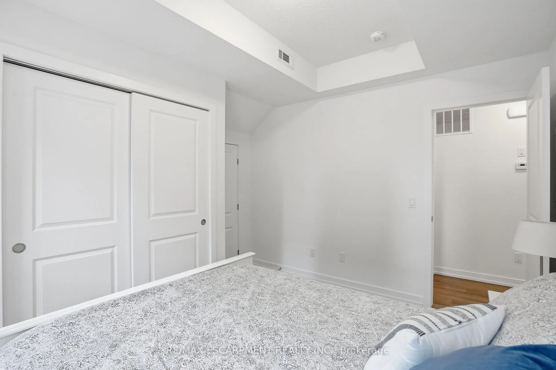Photo 13 of Unit 5, 70 Kenesky Drive, Hamilton, Waterdown — HOMEH
