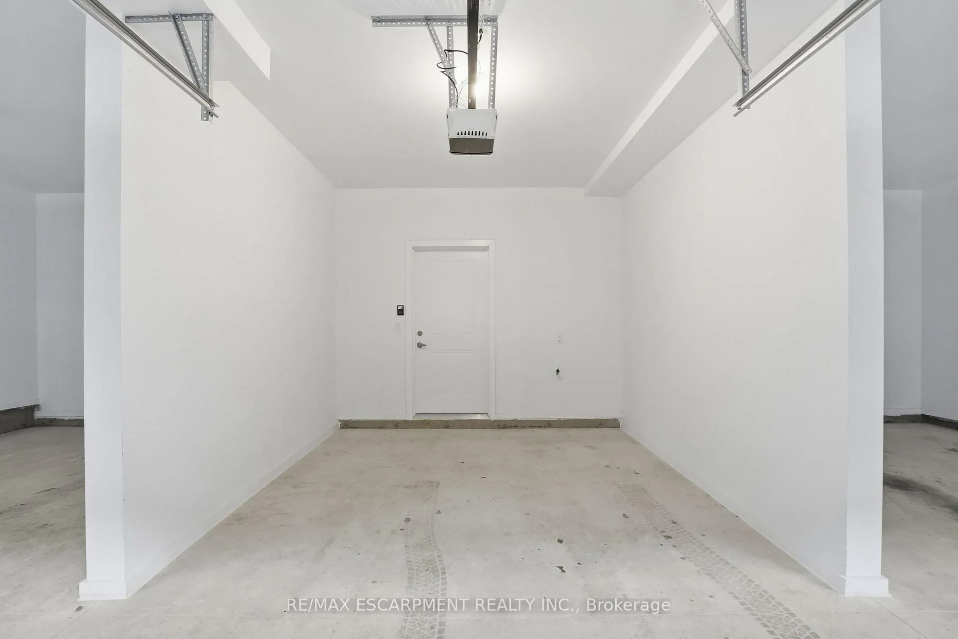 Photo 16 of Unit 5, 70 Kenesky Drive, Hamilton, Waterdown — HOMEH