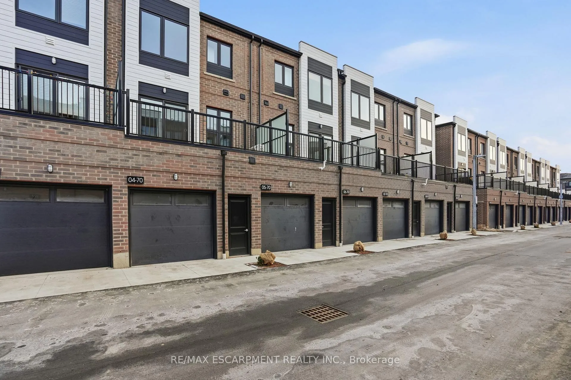 Photo 18 of Unit 5, 70 Kenesky Drive, Hamilton, Waterdown — HOMEH