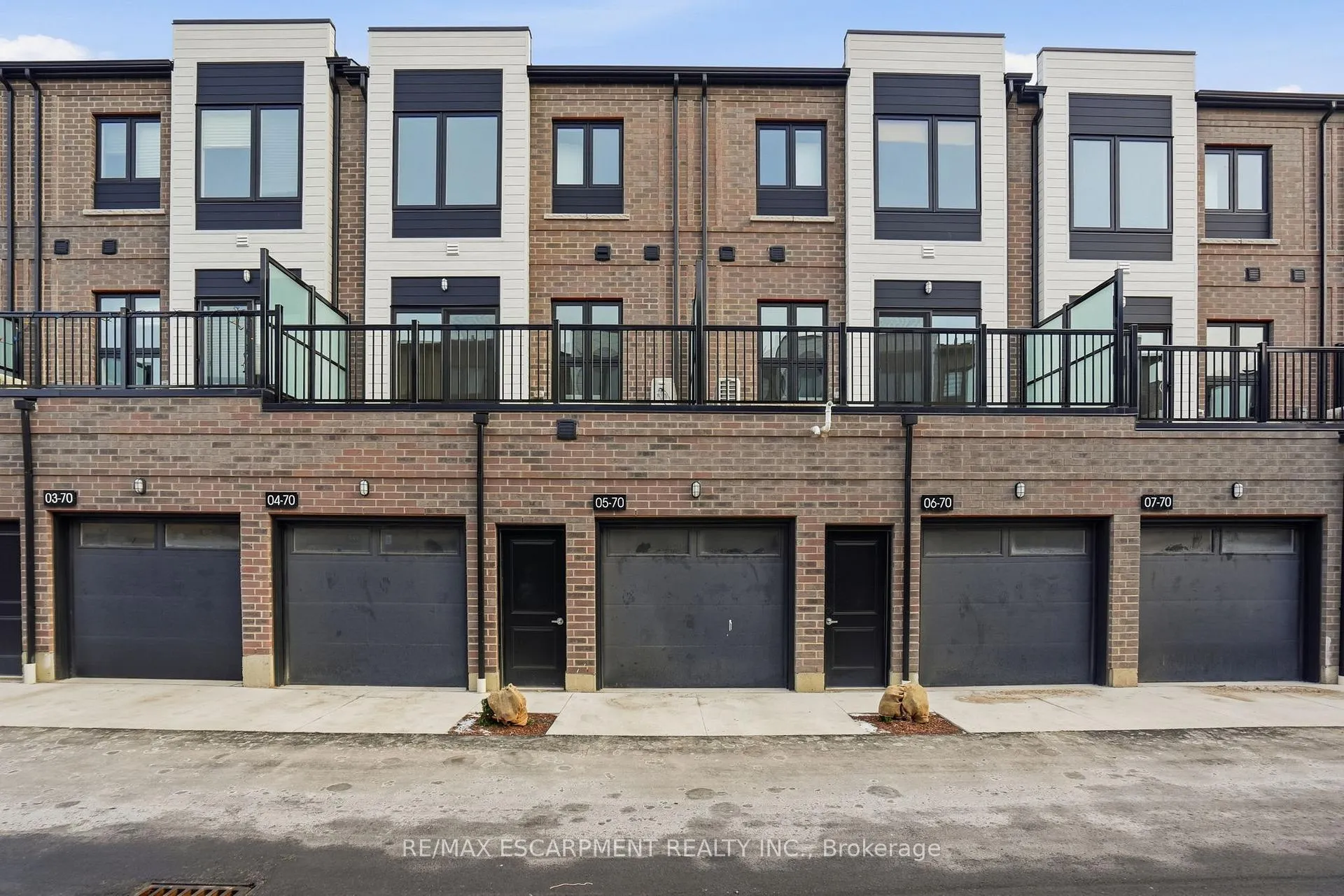 Photo 19 of Unit 5, 70 Kenesky Drive, Hamilton, Waterdown — HOMEH