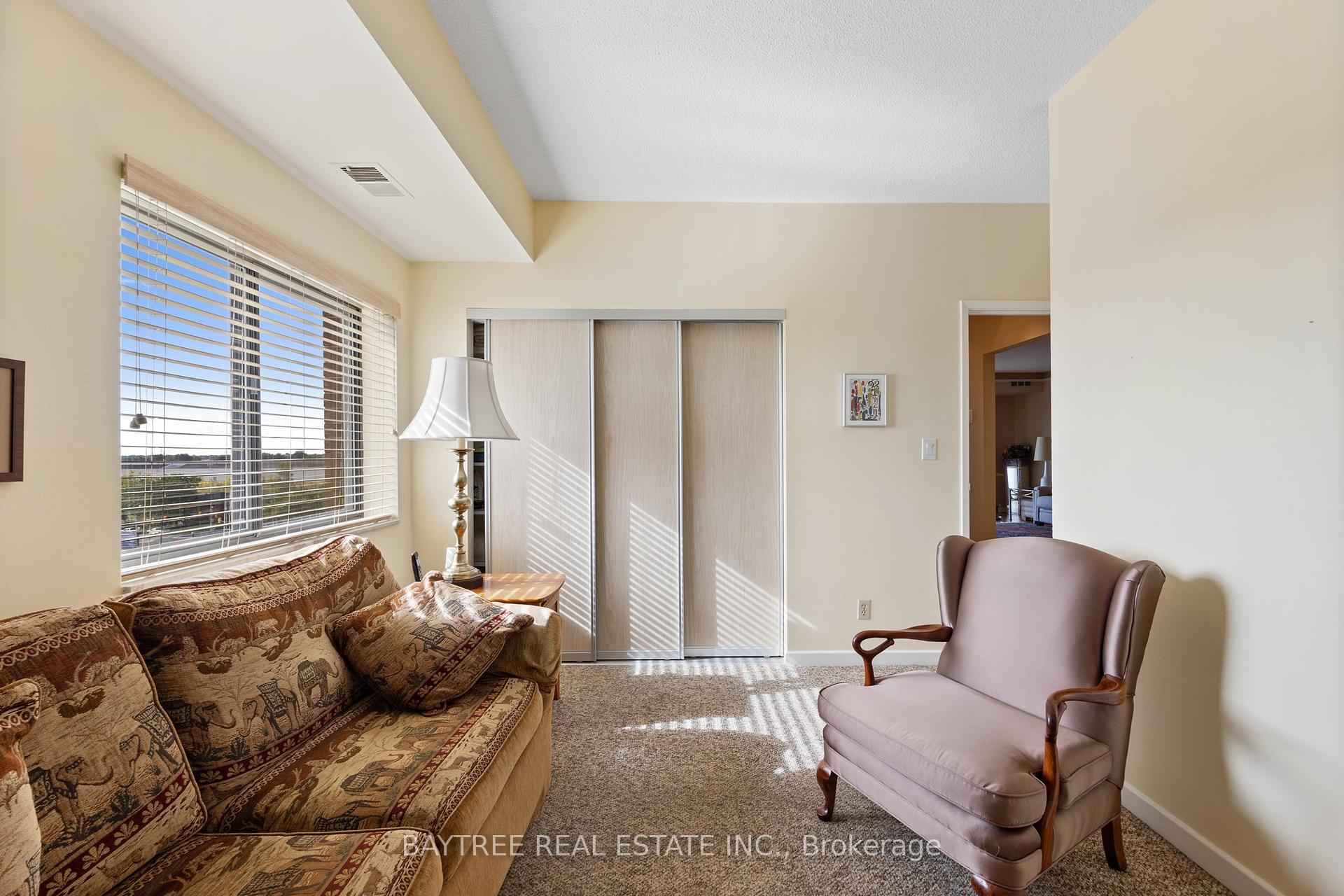 Photo 10 of Unit 803, 3663 Riverside Drive E, Windsor — HOMEH