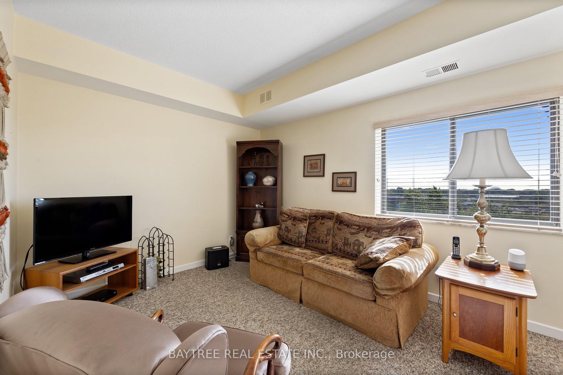 Photo 11 of Unit 803, 3663 Riverside Drive E, Windsor — HOMEH