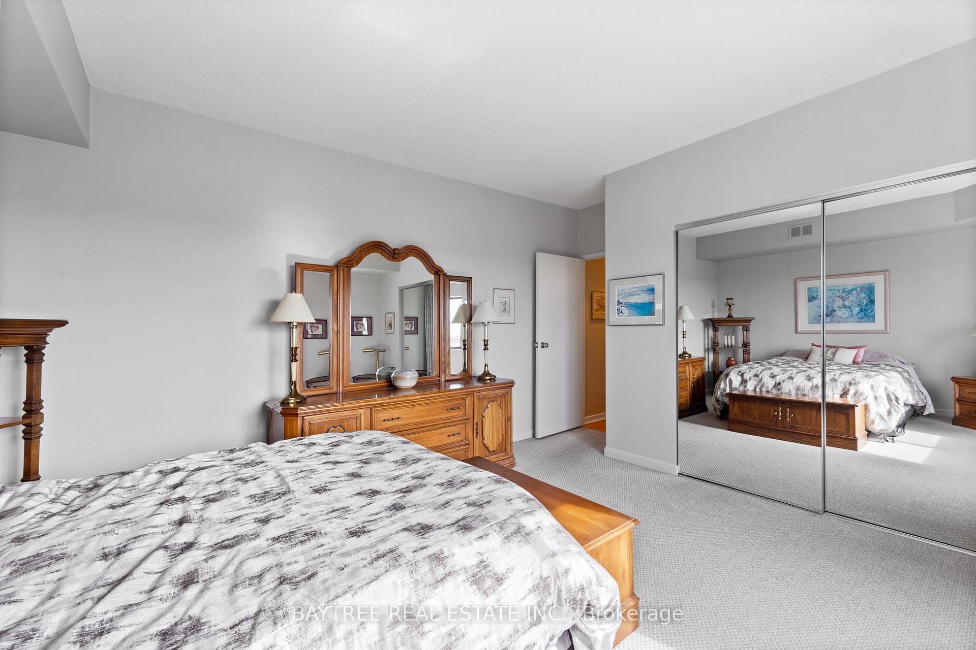 Photo 13 of Unit 803, 3663 Riverside Drive E, Windsor — HOMEH