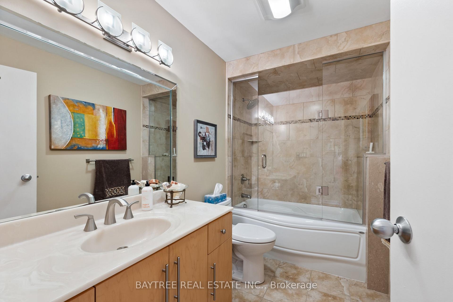 Photo 15 of Unit 803, 3663 Riverside Drive E, Windsor — HOMEH