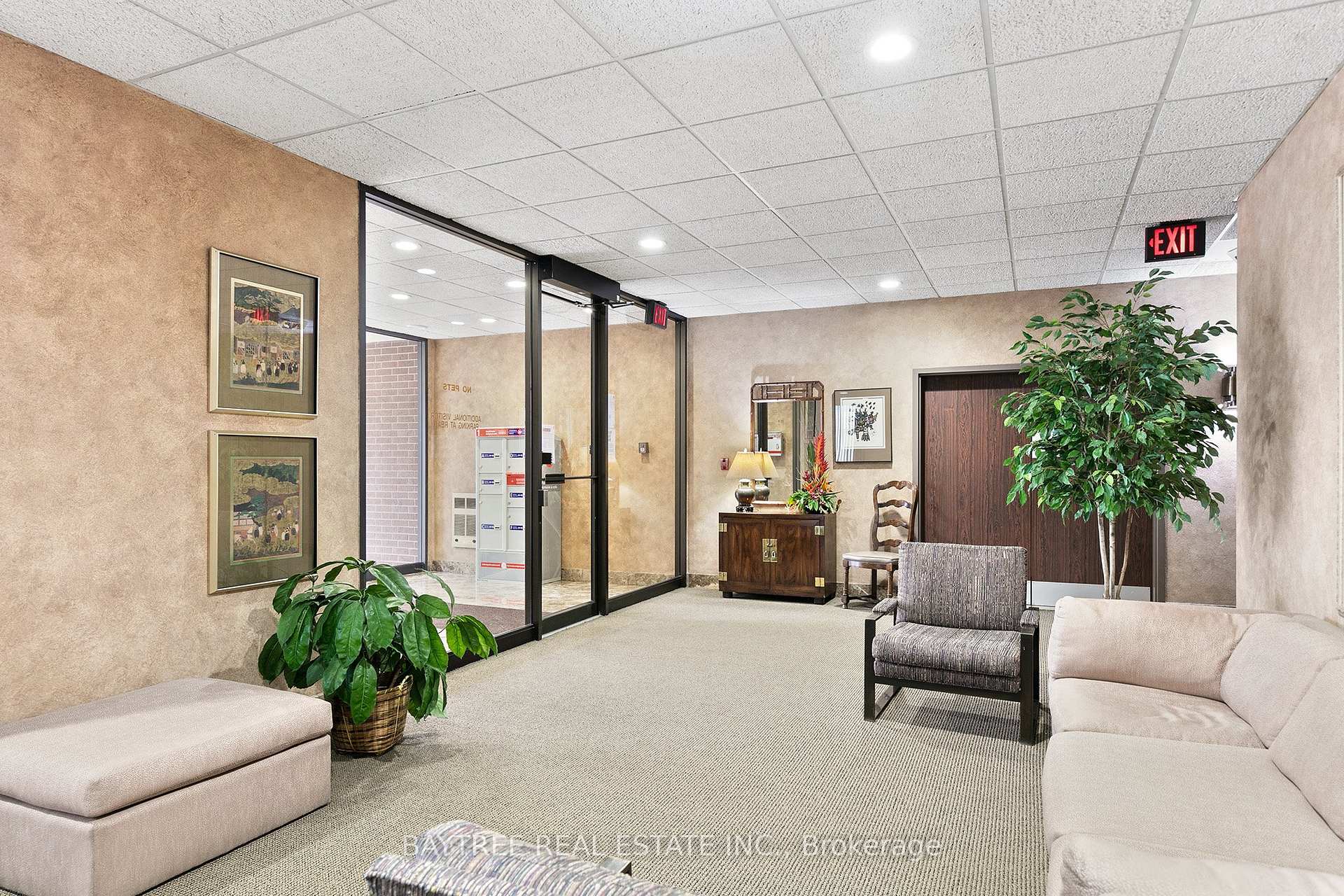 Photo 21 of Unit 803, 3663 Riverside Drive E, Windsor — HOMEH