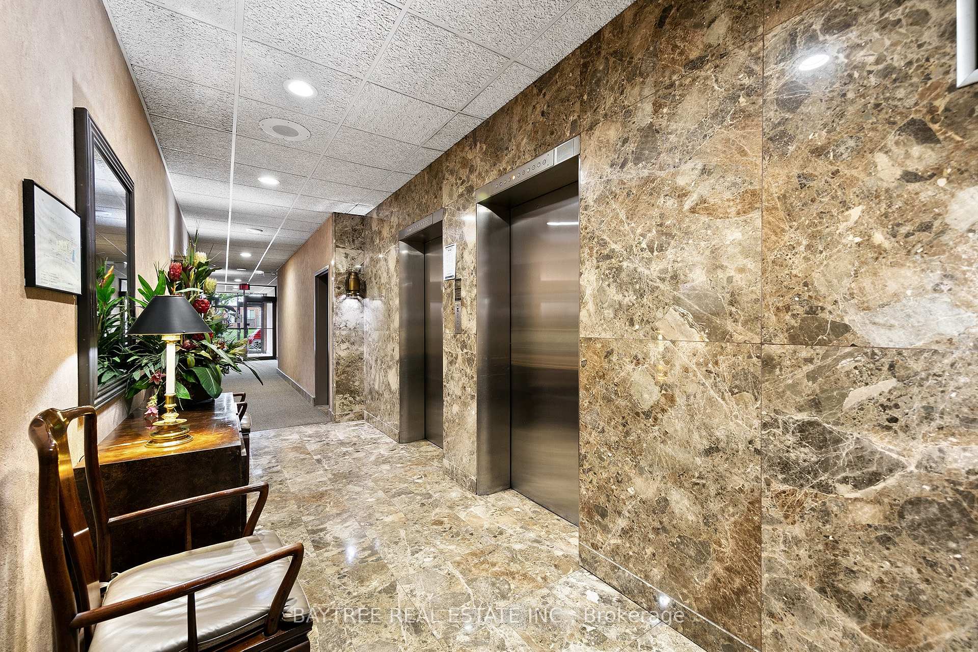 Photo 23 of Unit 803, 3663 Riverside Drive E, Windsor — HOMEH