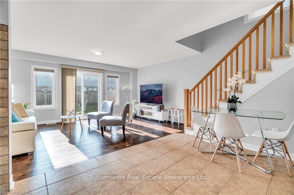 Photo 8 of 38 Waterford Drive, Guelph, Pineridge/Westminster Woods — HOMEH