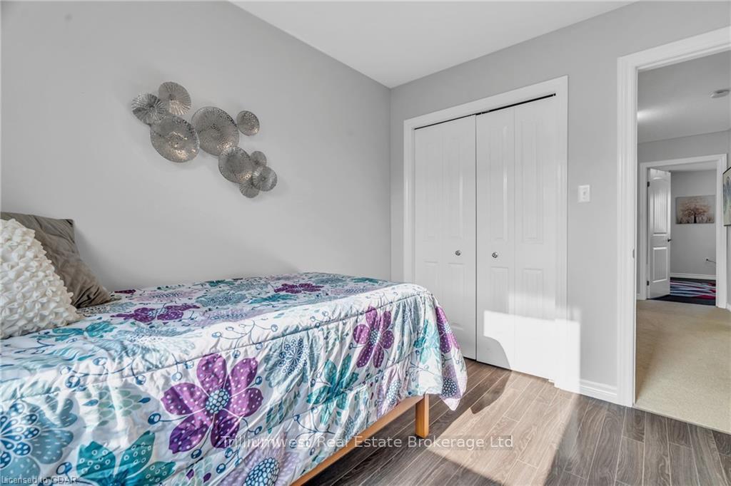 Photo 16 of 38 Waterford Drive, Guelph, Pineridge/Westminster Woods — HOMEH