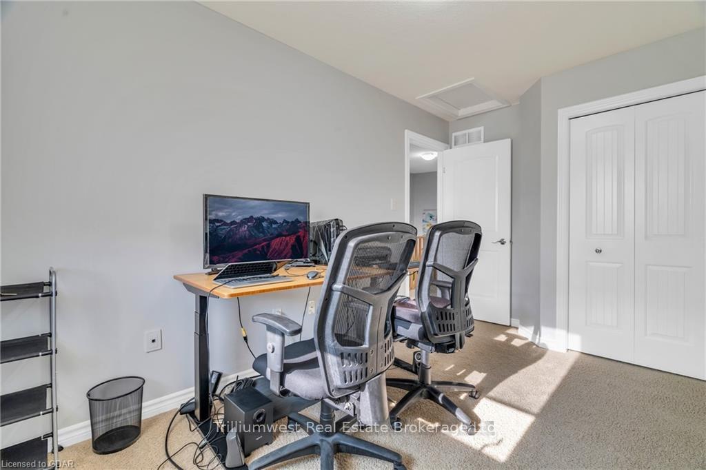 Photo 19 of 38 Waterford Drive, Guelph, Pineridge/Westminster Woods — HOMEH