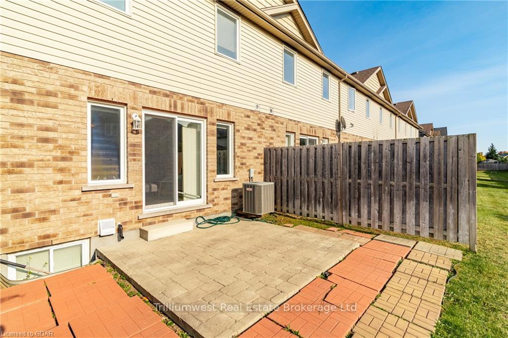 Photo 26 of 38 Waterford Drive, Guelph, Pineridge/Westminster Woods — HOMEH