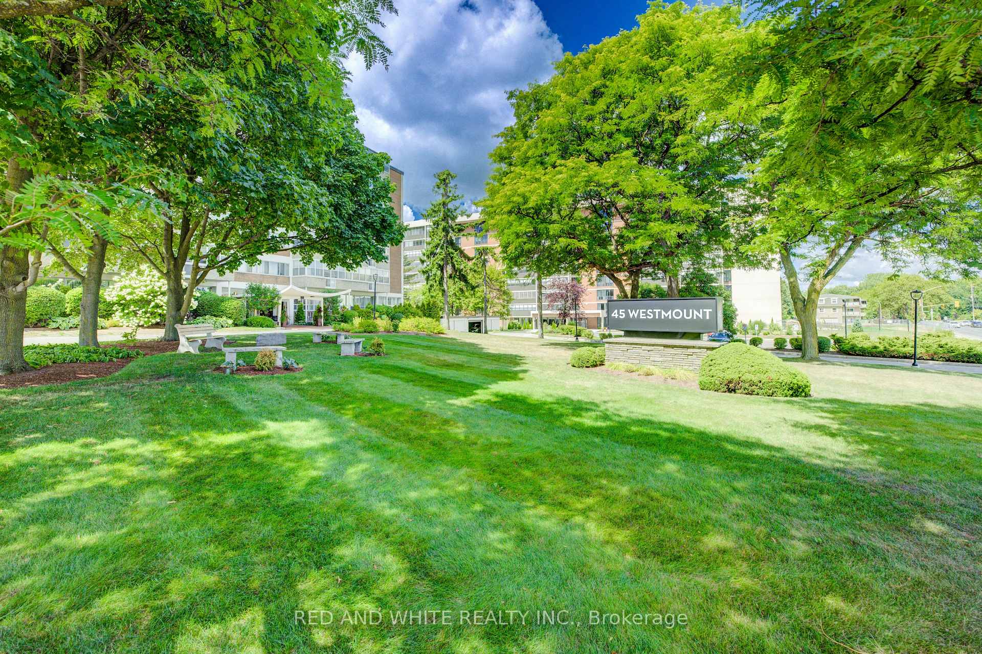 Photo 6 of Unit 407, 45 Westmount Road N, Waterloo — HOMEH