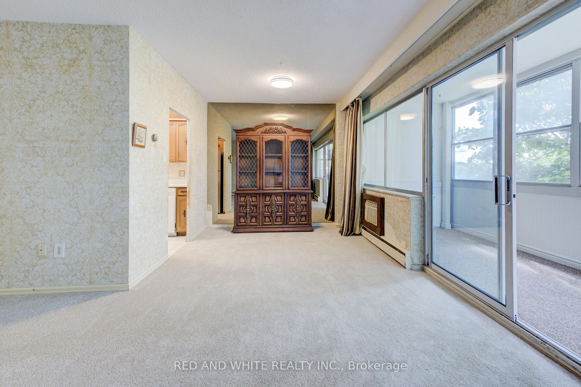 Photo 15 of Unit 407, 45 Westmount Road N, Waterloo — HOMEH