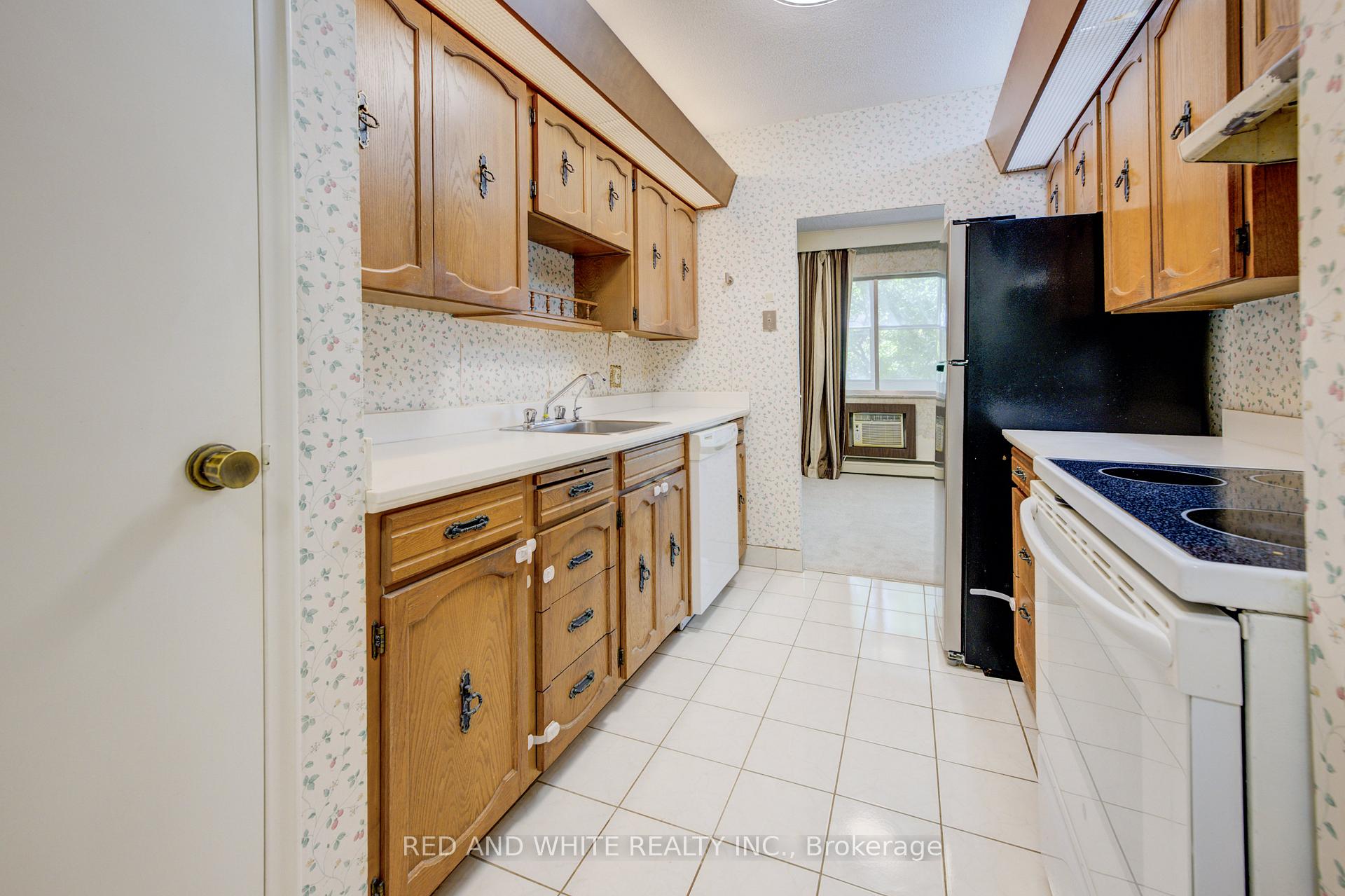 Photo 20 of Unit 407, 45 Westmount Road N, Waterloo — HOMEH