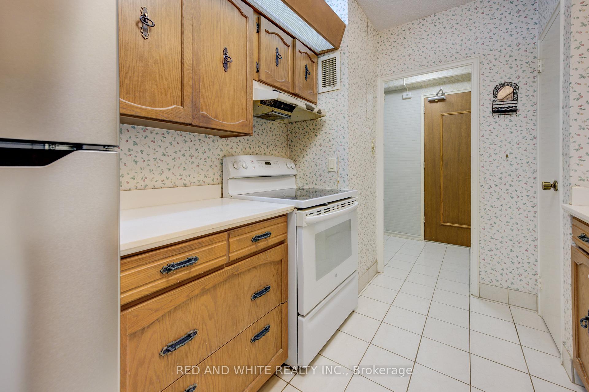 Photo 21 of Unit 407, 45 Westmount Road N, Waterloo — HOMEH