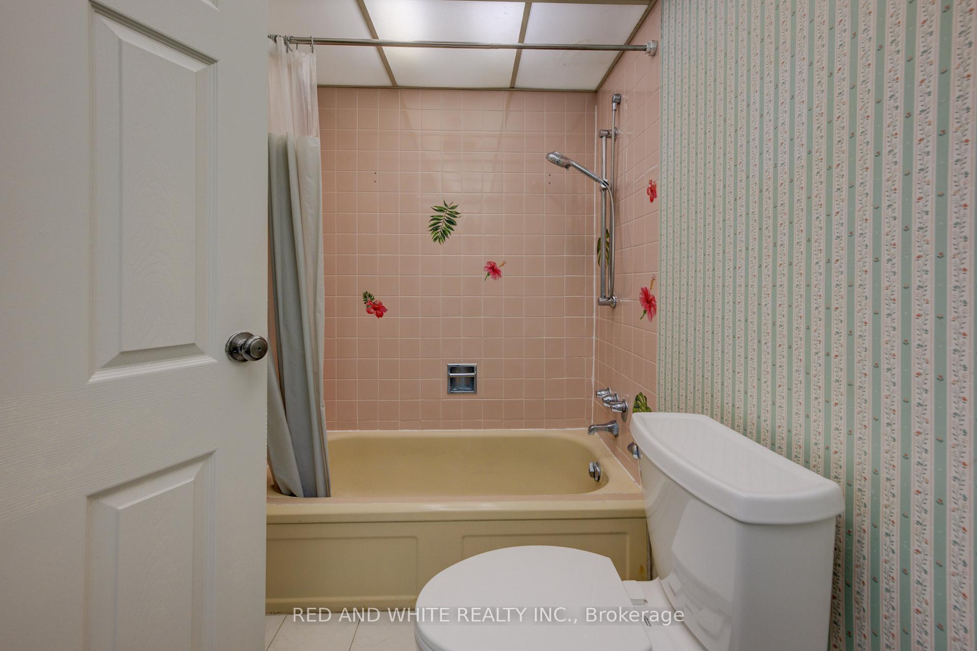 Photo 25 of Unit 407, 45 Westmount Road N, Waterloo — HOMEH