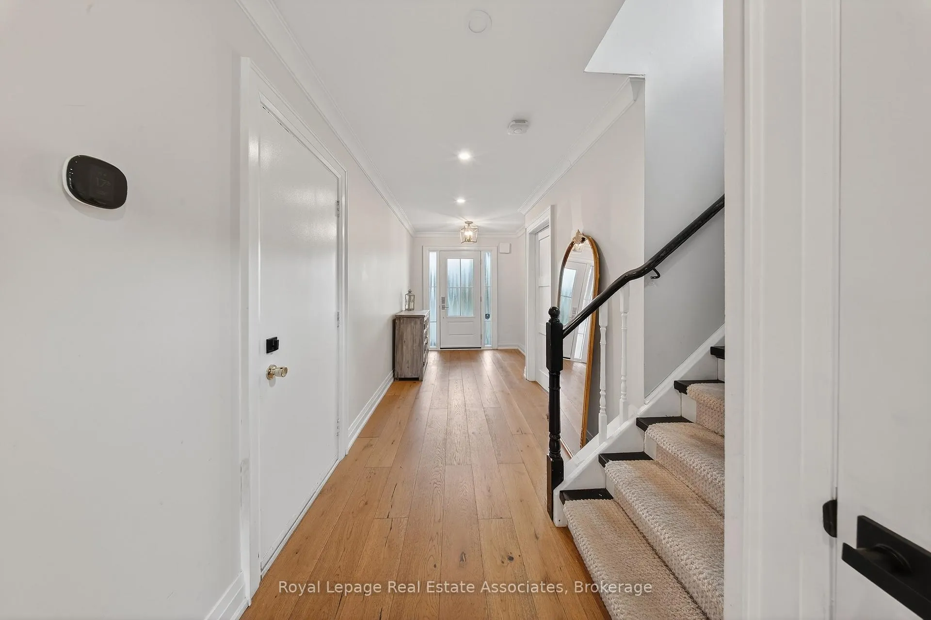 Photo 5 of 67 Beechnut Crescent, Clarington, Courtice — HOMEH
