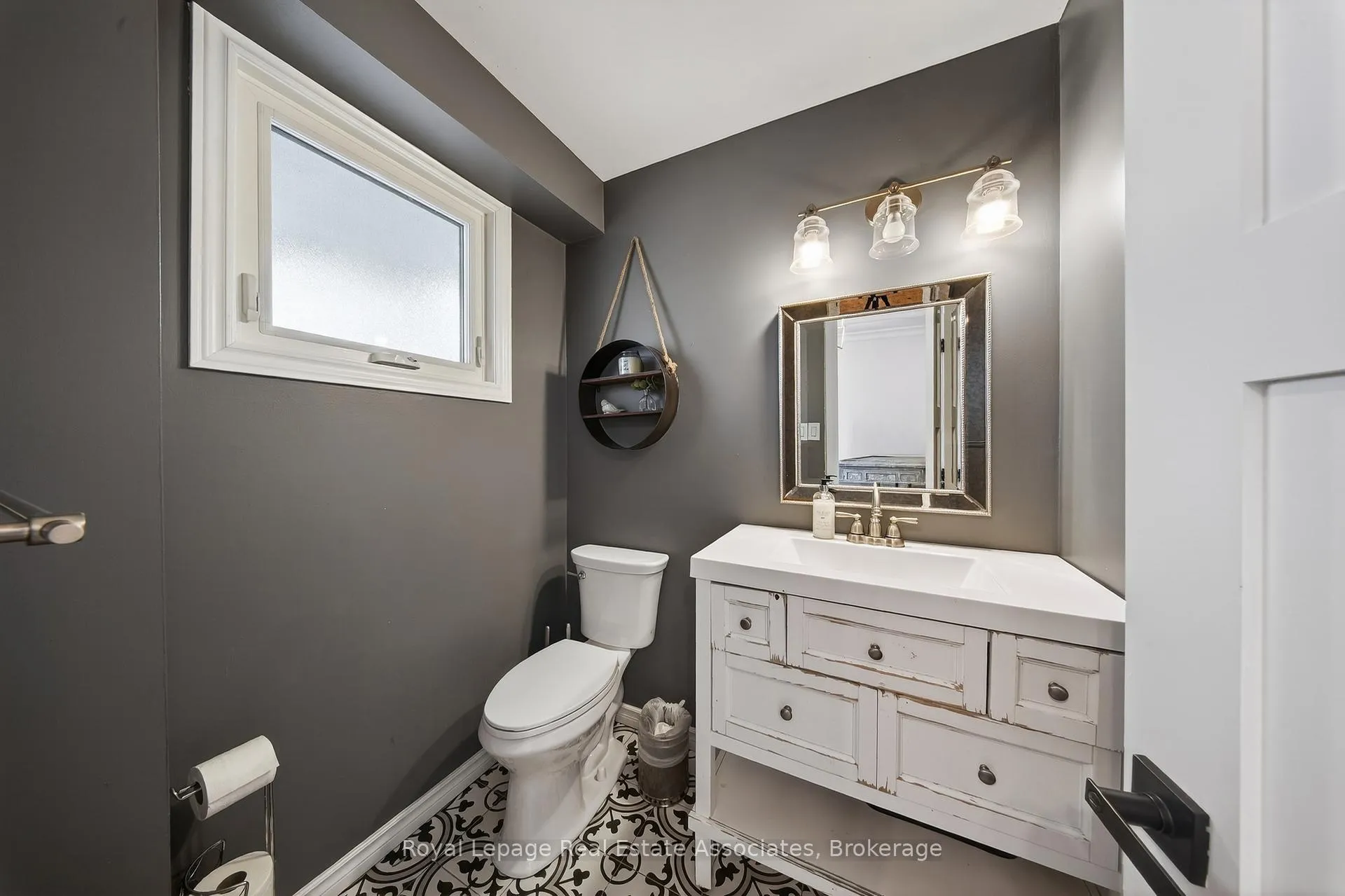Photo 20 of 67 Beechnut Crescent, Clarington, Courtice — HOMEH