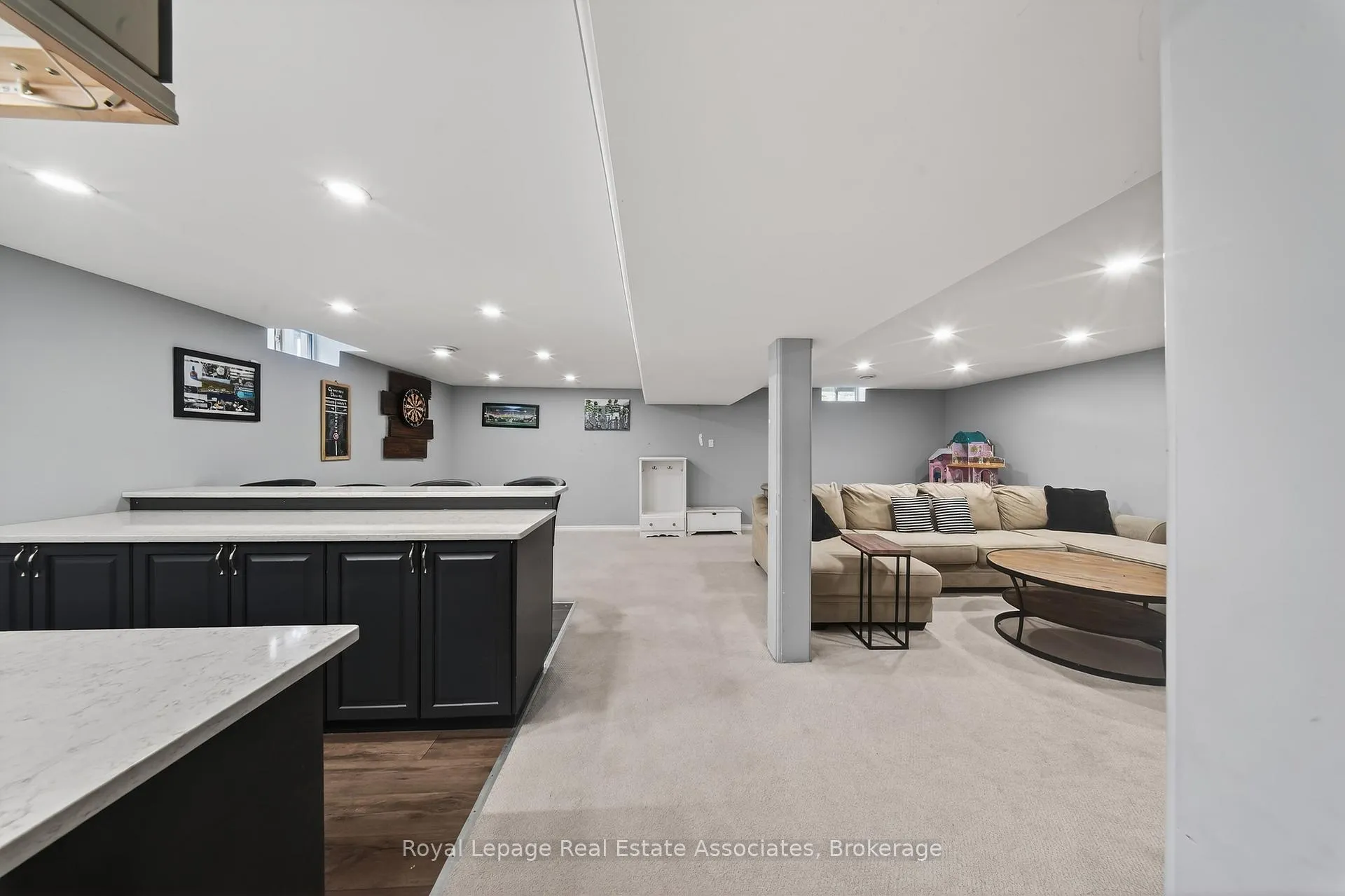Photo 42 of 67 Beechnut Crescent, Clarington, Courtice — HOMEH
