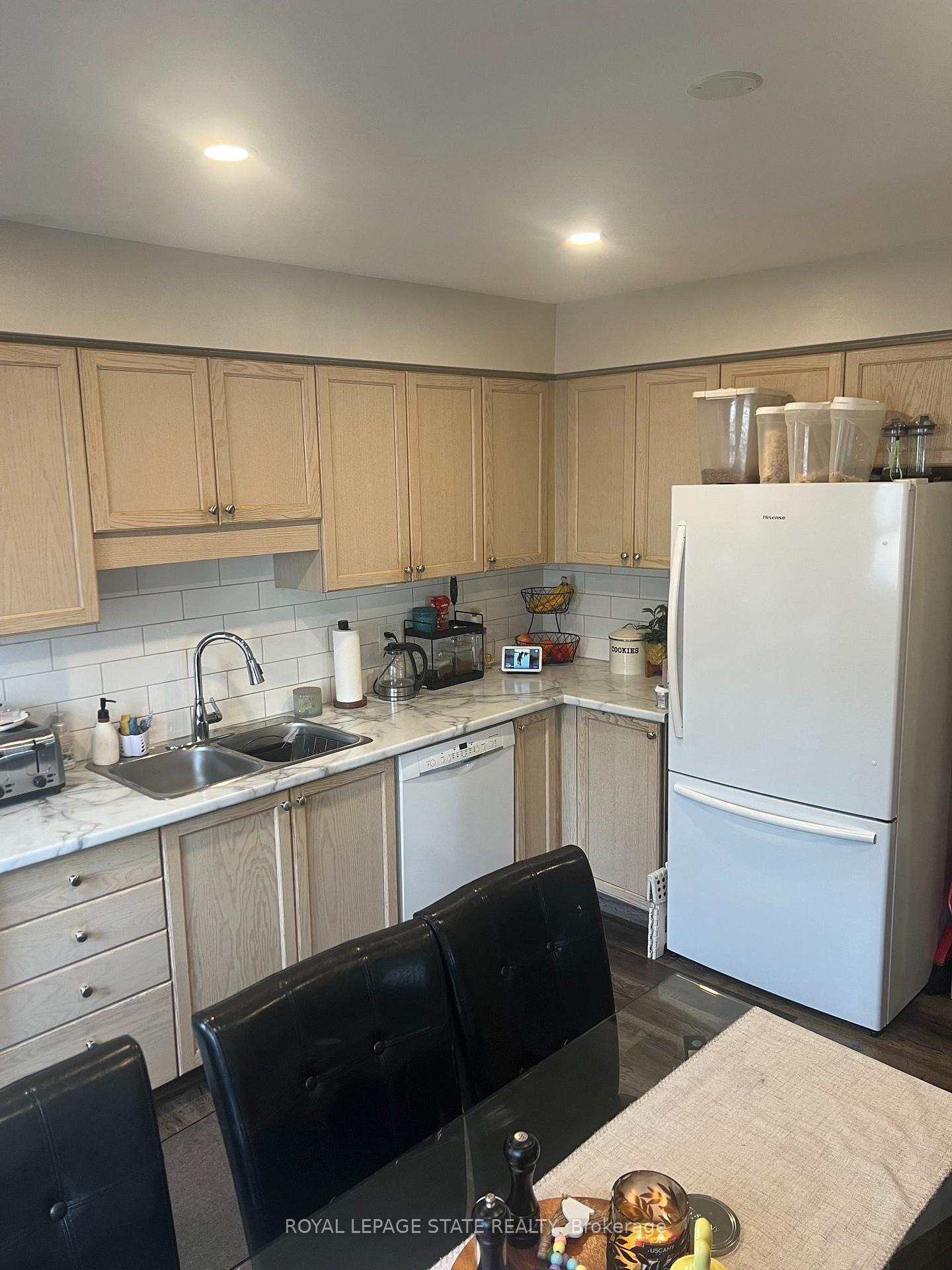 Photo 4 of 25 Greenford Drive, Hamilton, Greenford — HOMEH