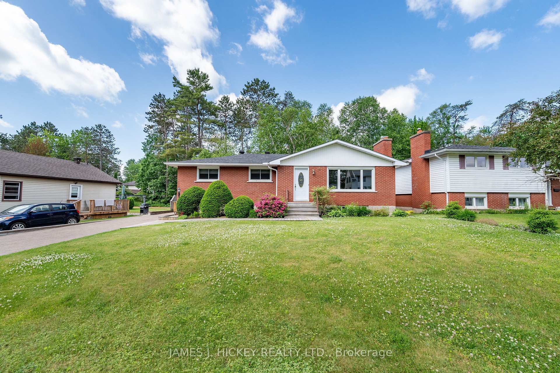 Photo 3 of 19 Wolfe Avenue, Deep River — HOMEH